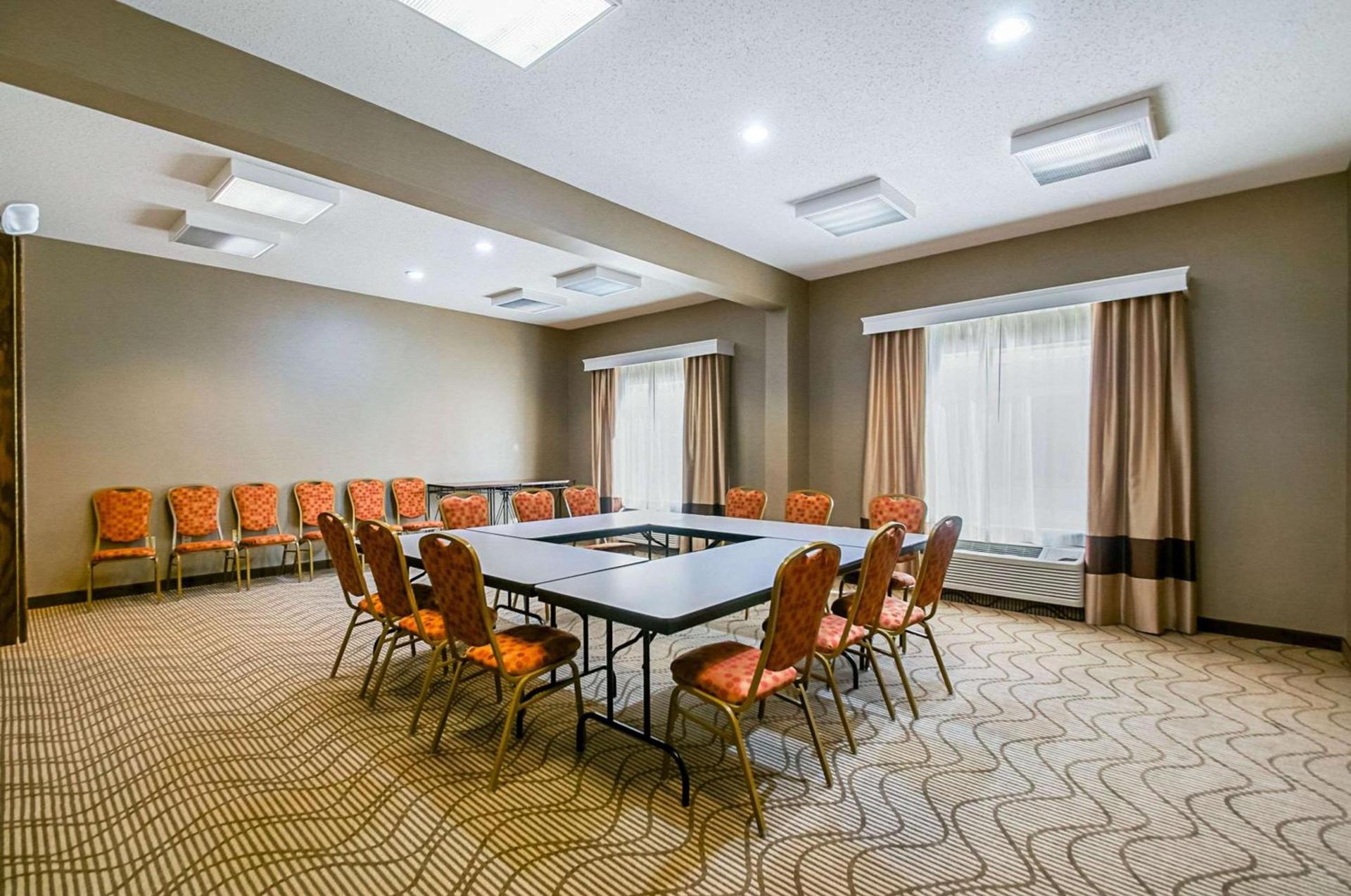 Comfort Inn Frederick - Ballenger Creek photo 10