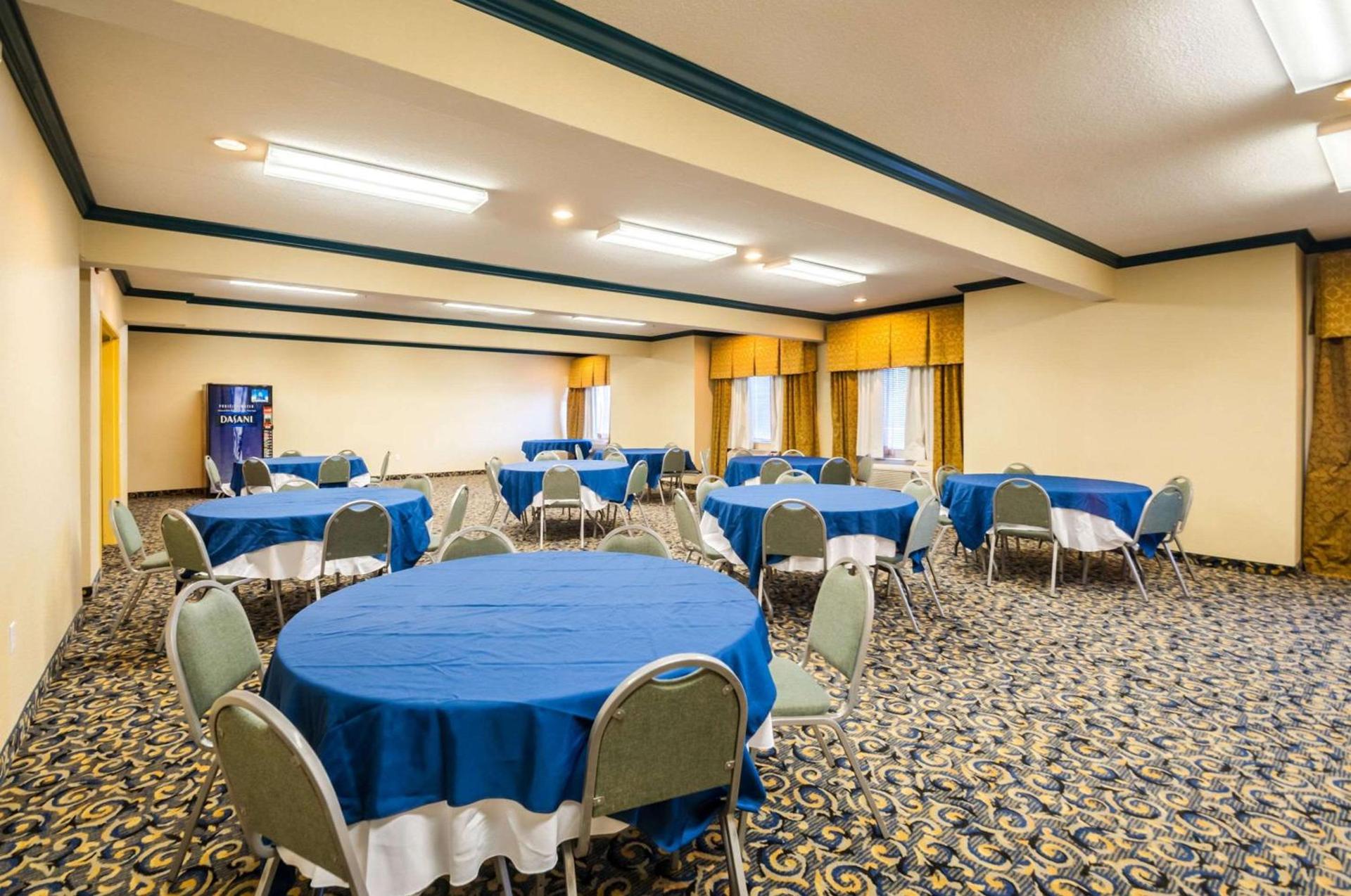 Comfort Inn & Suites North East photo 35