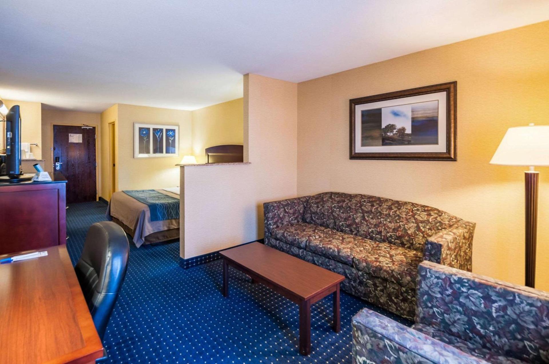 Comfort Inn & Suites North East photo 25