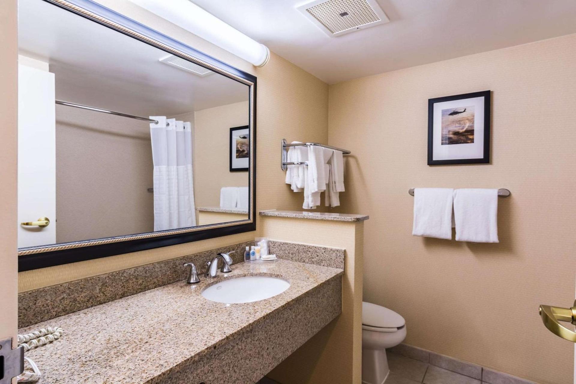 Fairfield by Marriott Inn & Suites Clinton photo 14