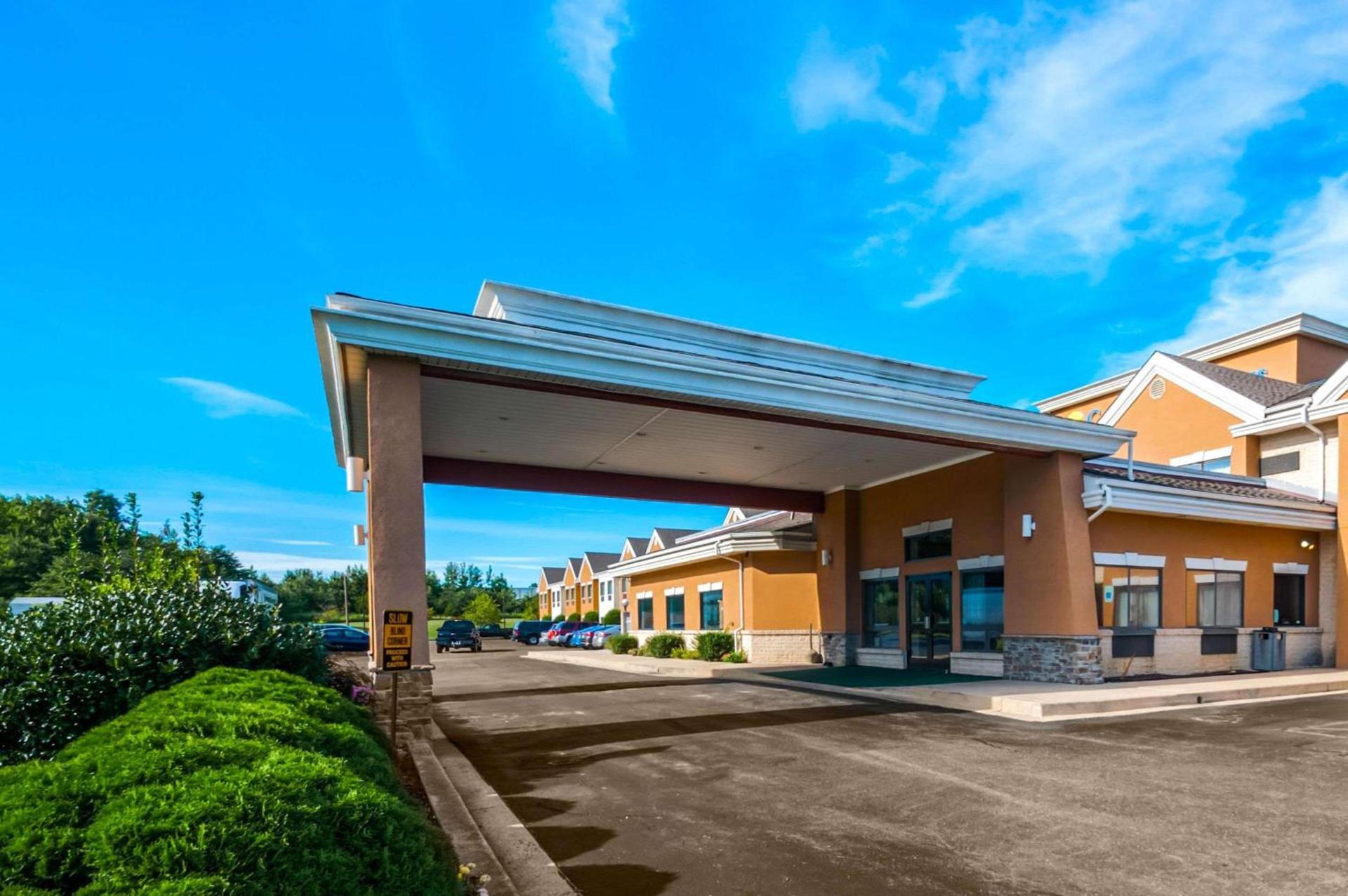 Comfort Inn & Suites North East photo 4