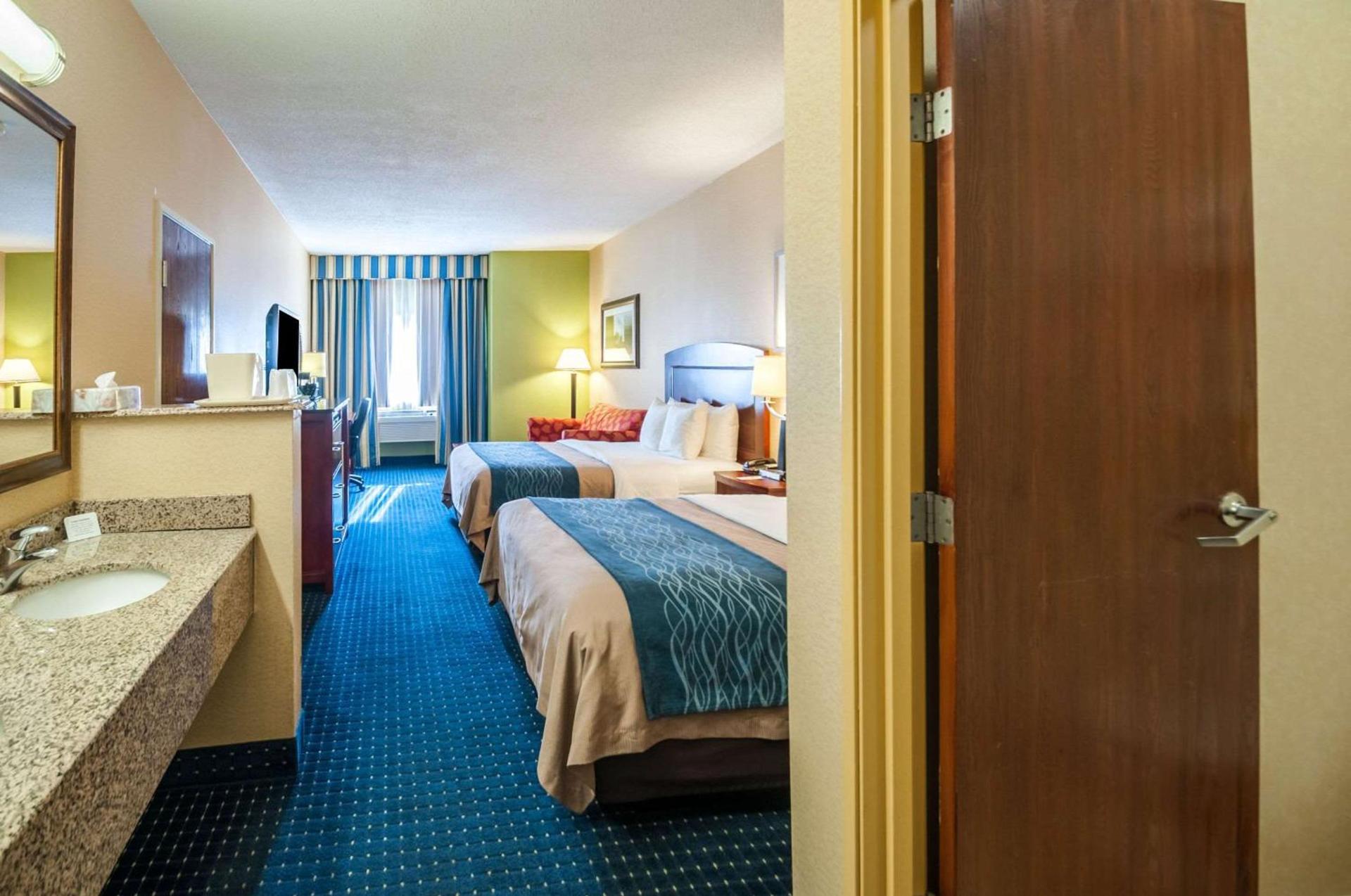 Comfort Inn & Suites North East photo 17