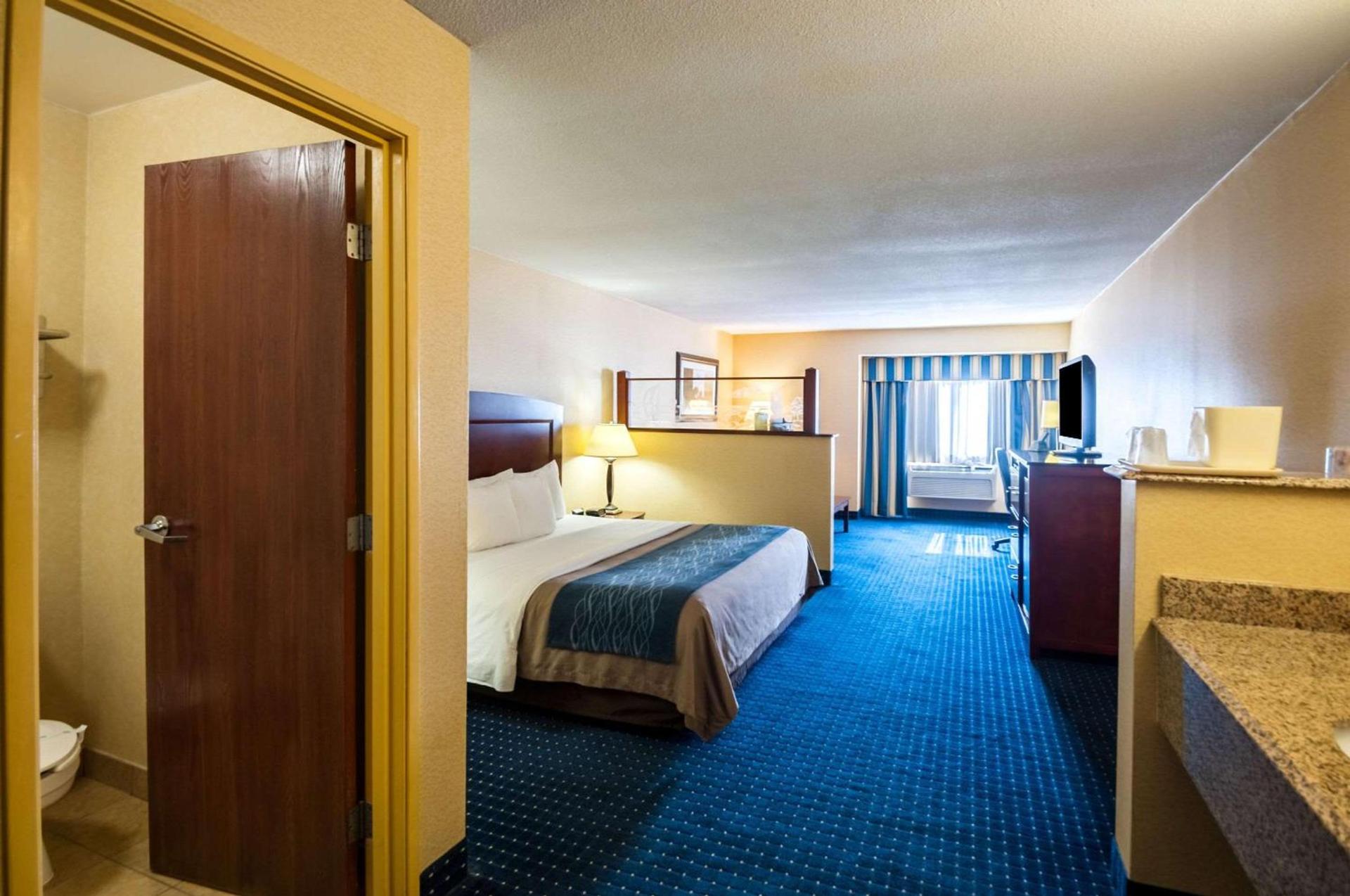 Comfort Inn & Suites North East photo 12
