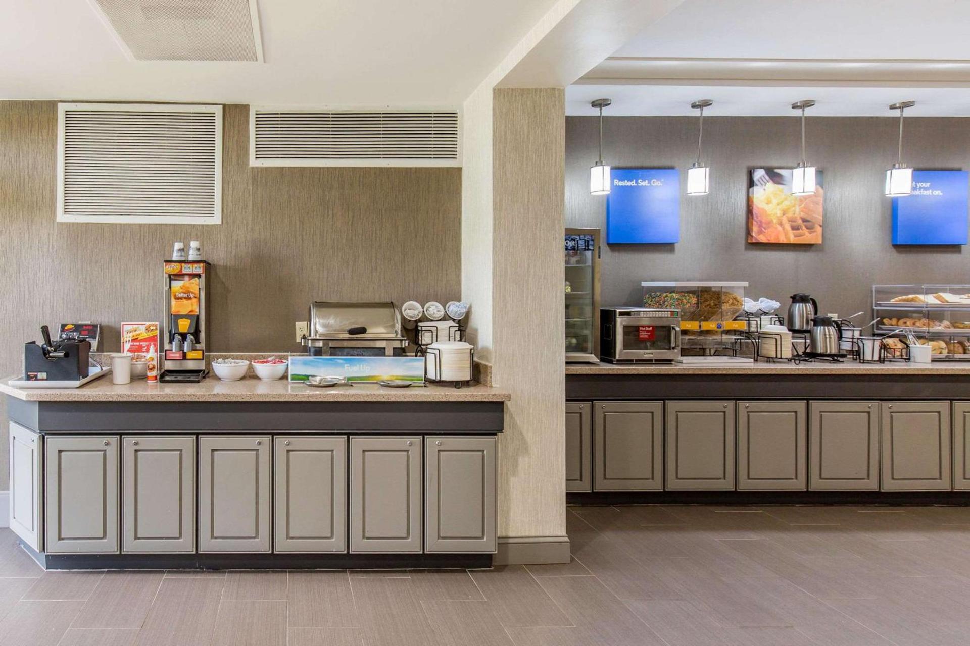 Comfort Inn College Park North photo 19
