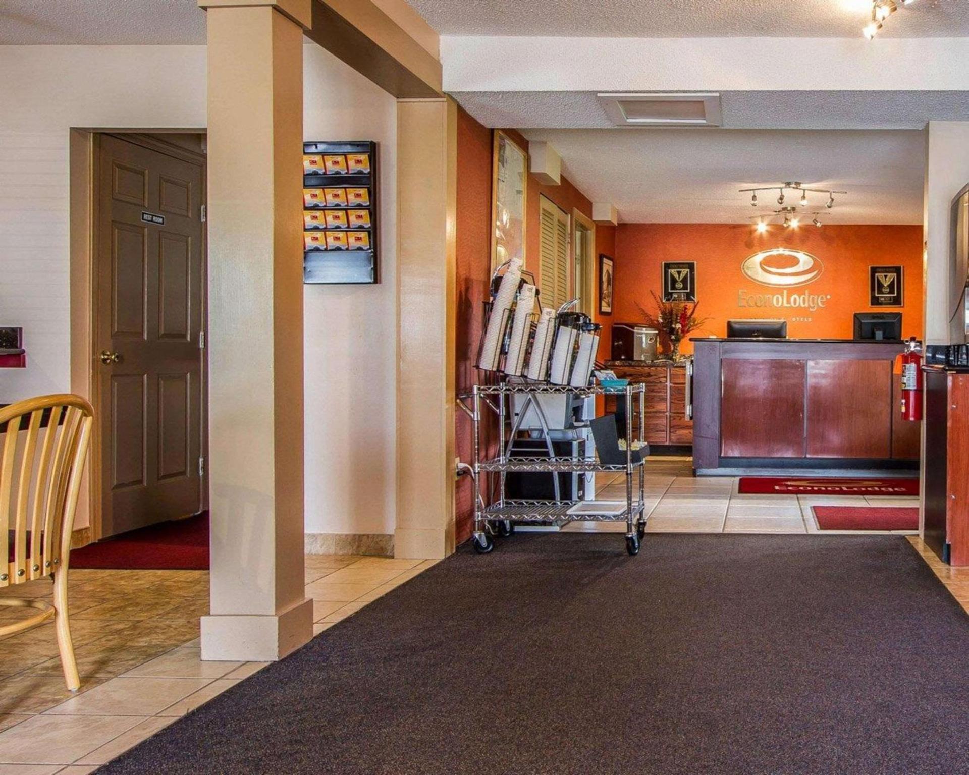 Econo Lodge Freeport - Brunswick Area photo 15