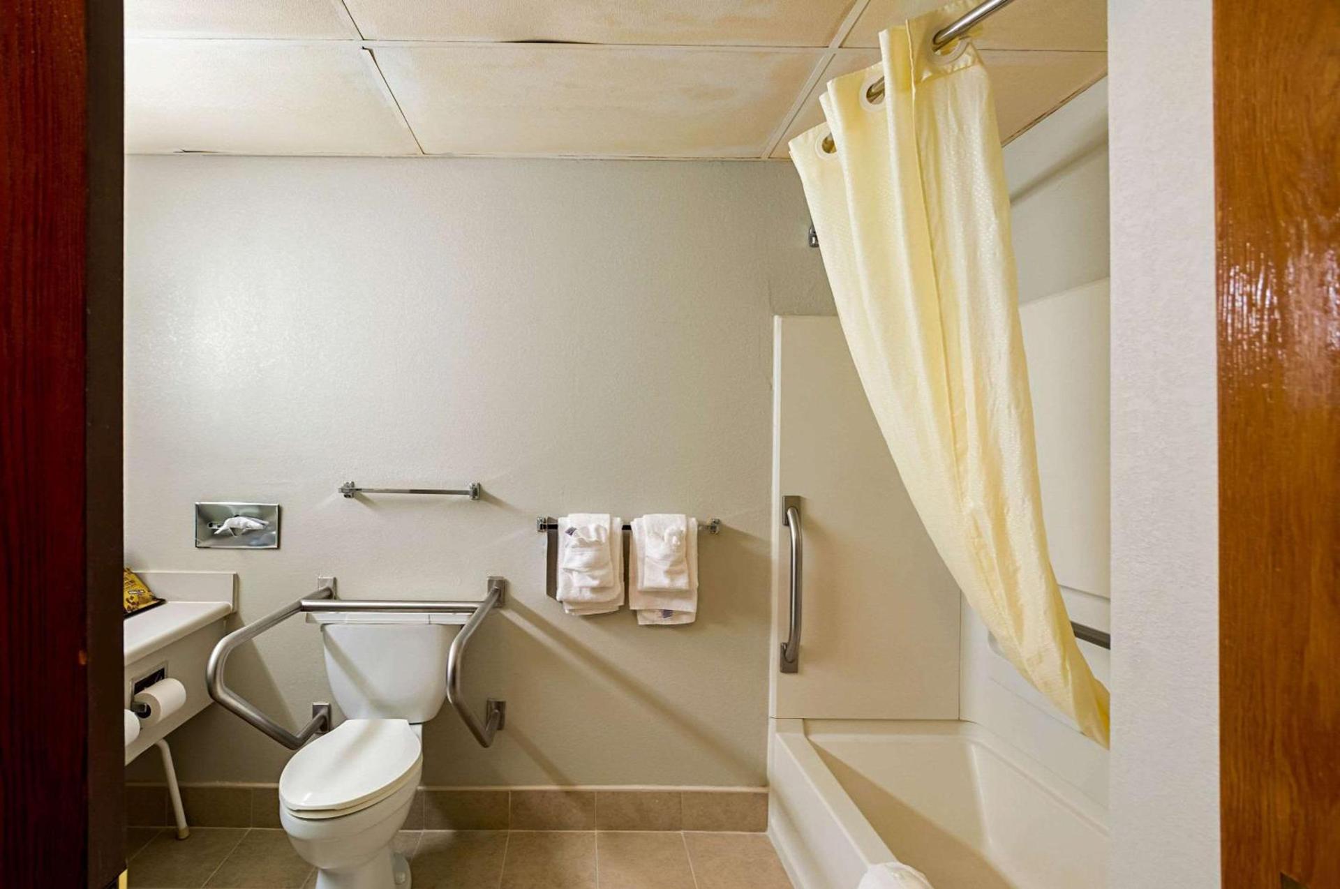 Quality Inn Salisbury North photo 17