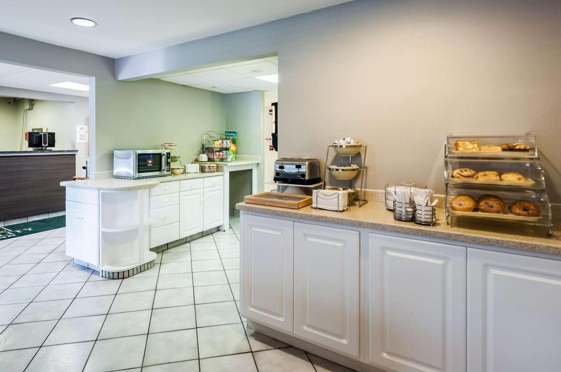 Quality Inn Solomons - Beacon Marina photo 22