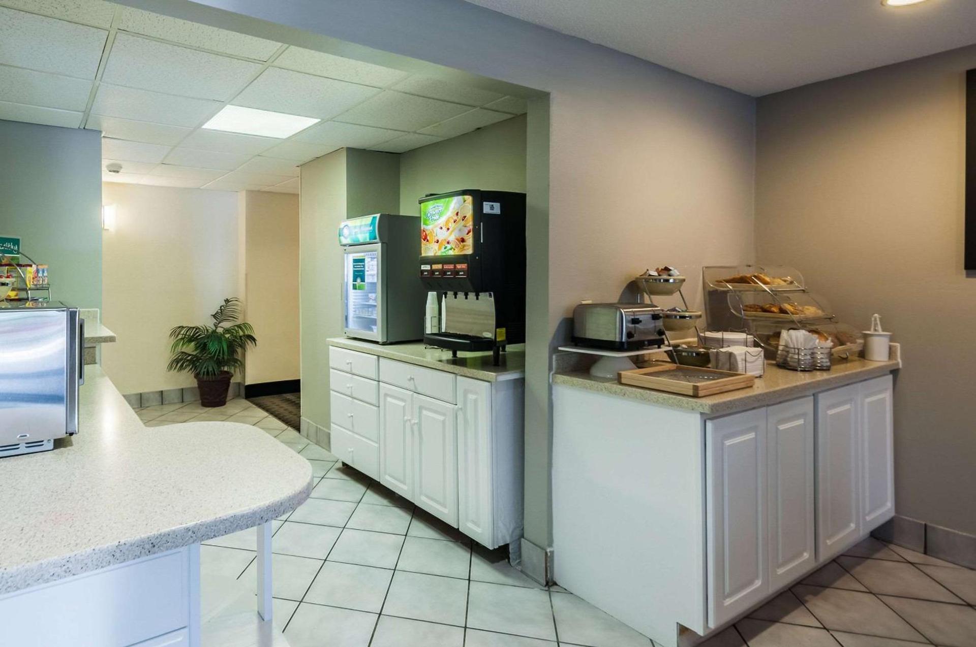 Quality Inn Solomons - Beacon Marina photo 21