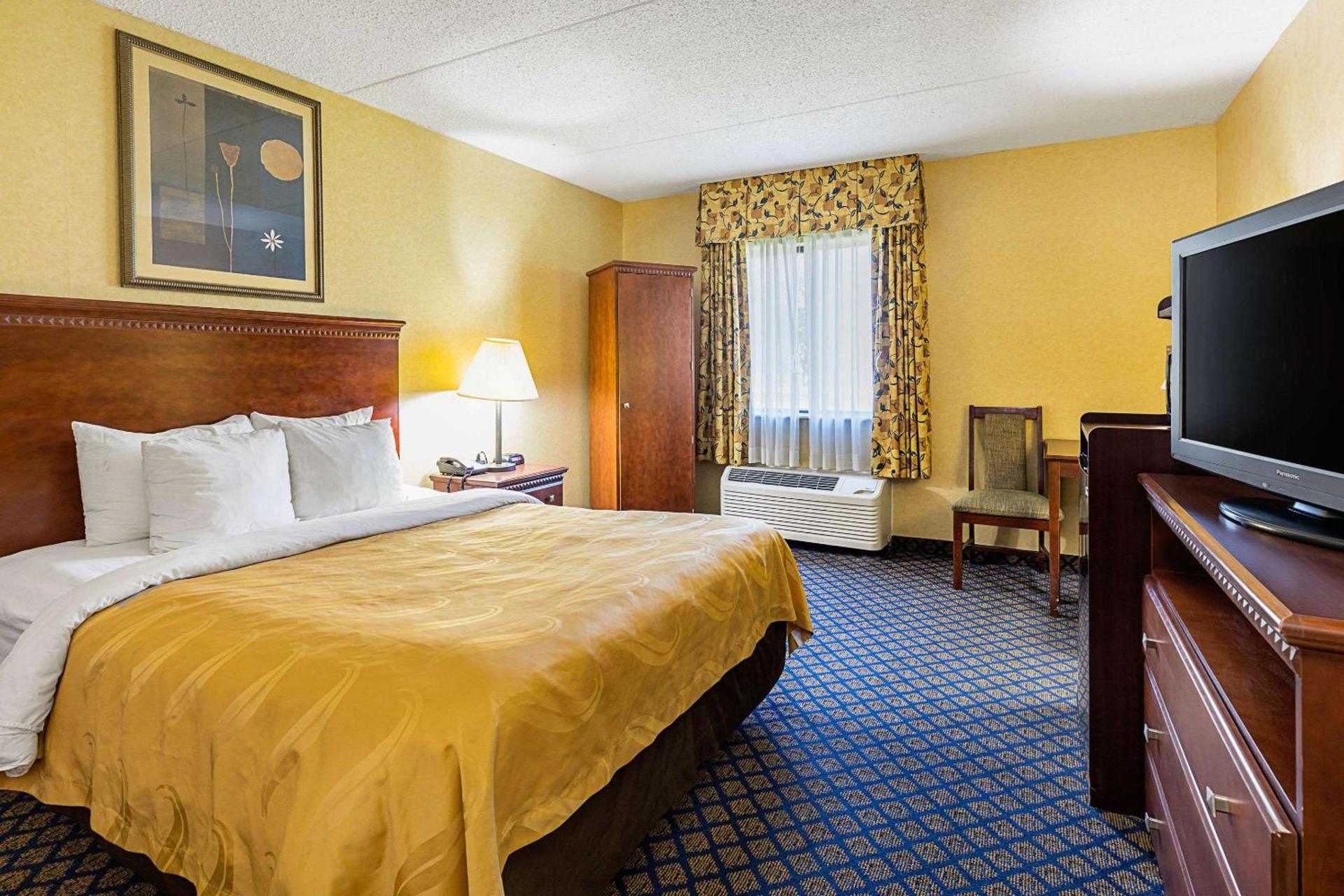 Quality Inn & Suites Coldwater near I-69 photo 7