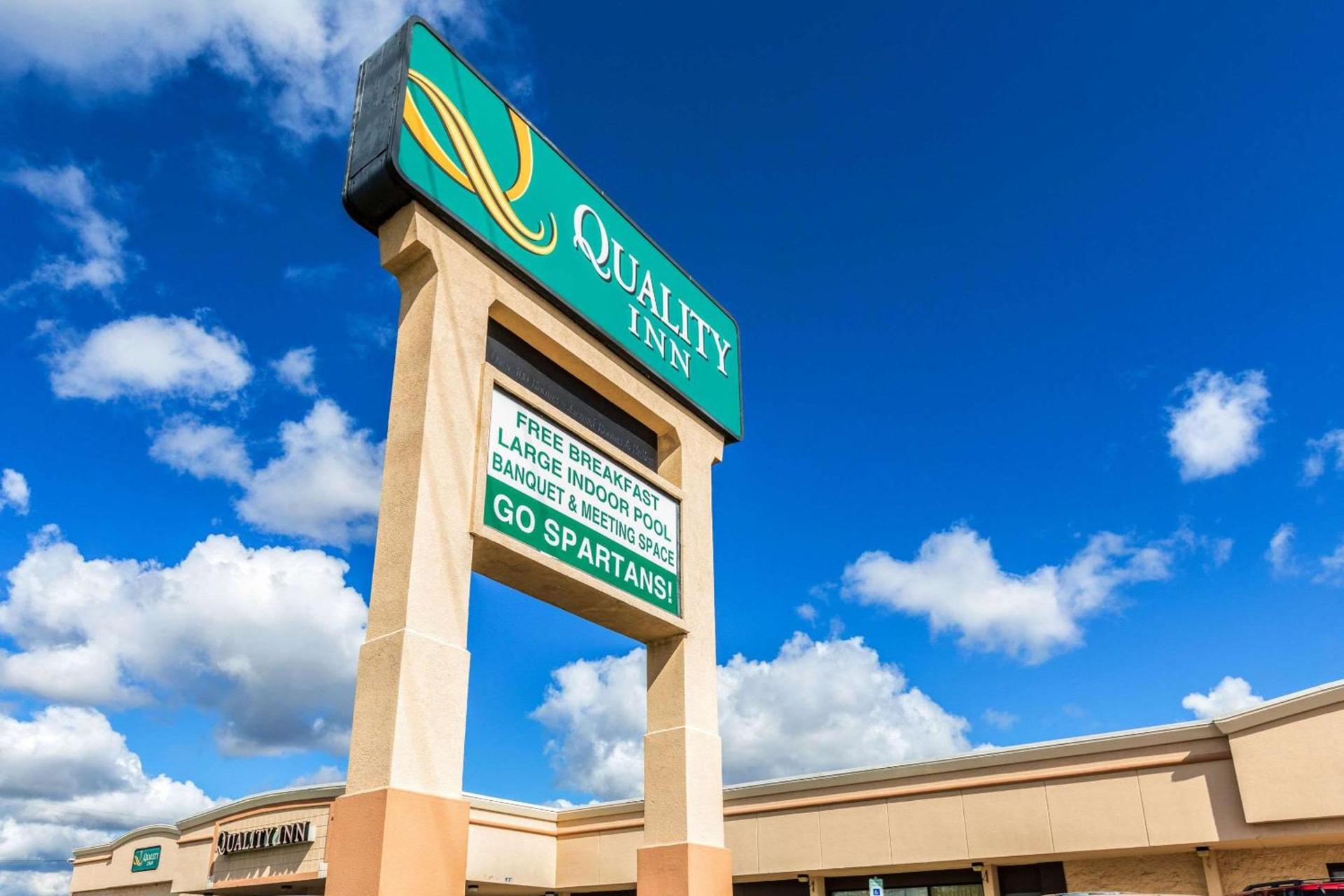Quality Inn University Lansing photo 30