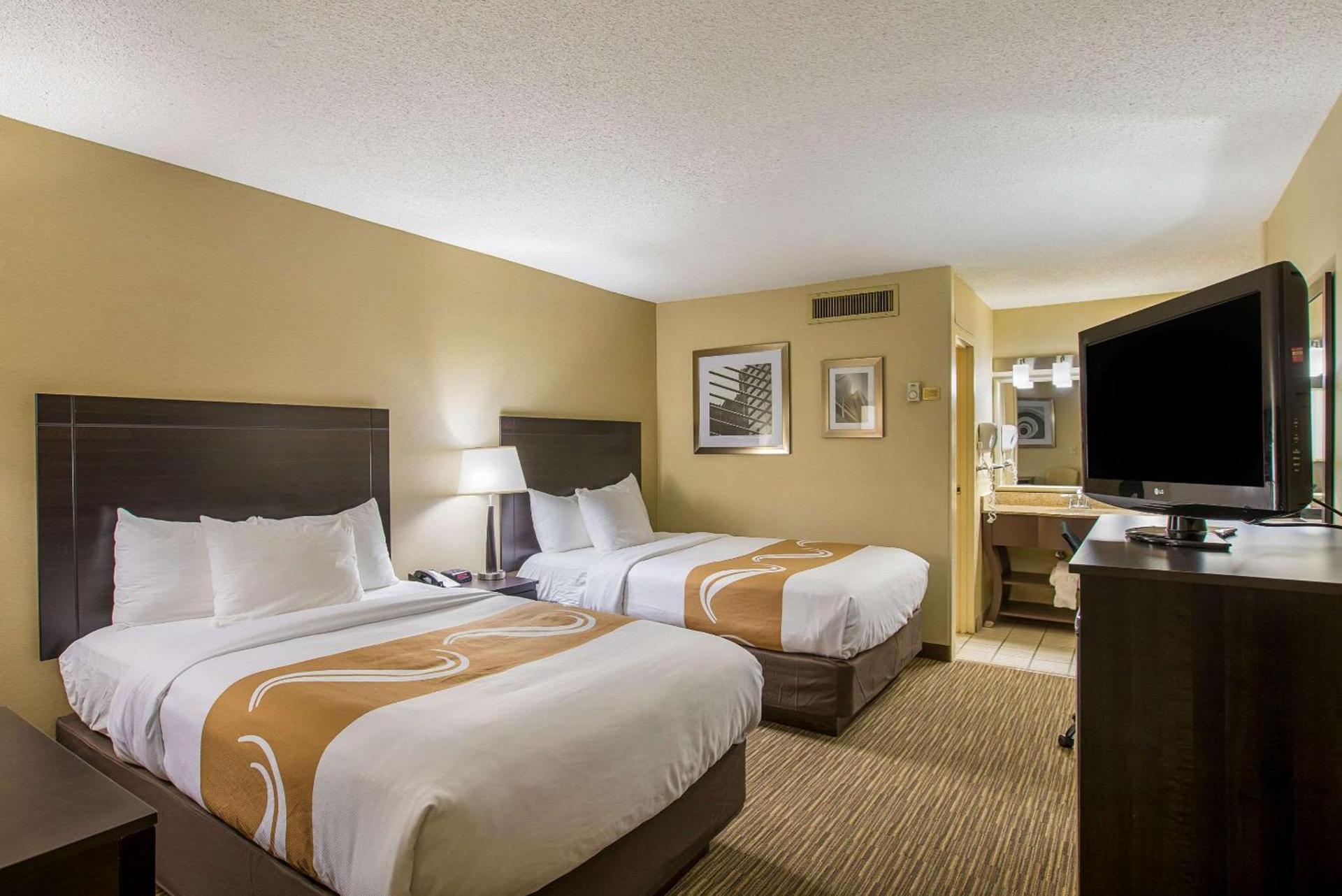 Quality Inn University Lansing photo 4