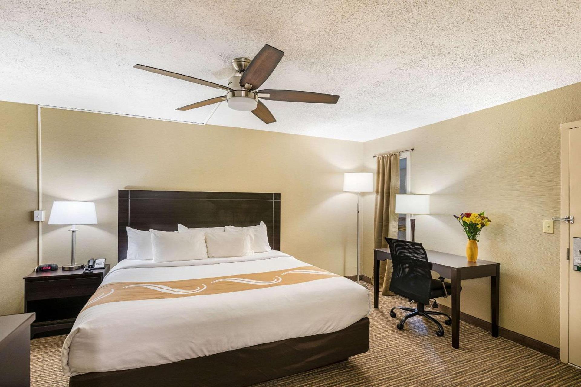 Quality Inn University Lansing photo 5