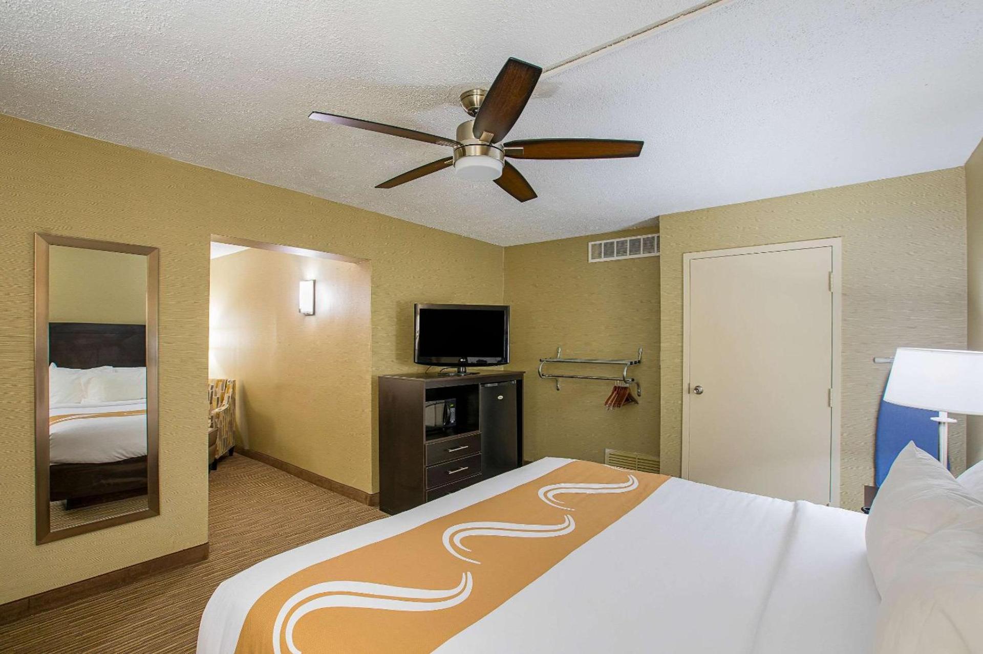 Quality Inn University Lansing photo 6