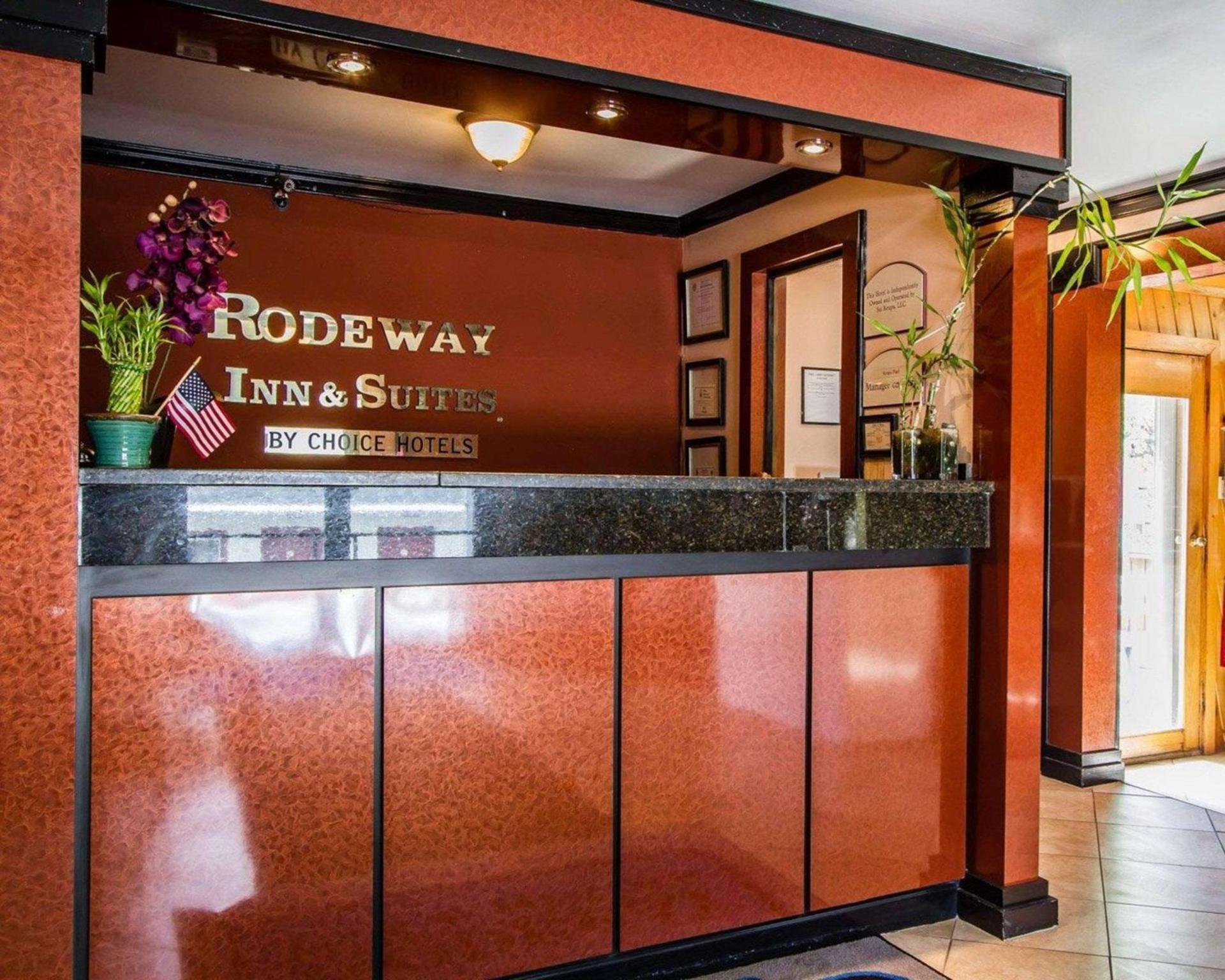 Rodeway Inn & Suites Brunswick near Hwy 1 photo 3