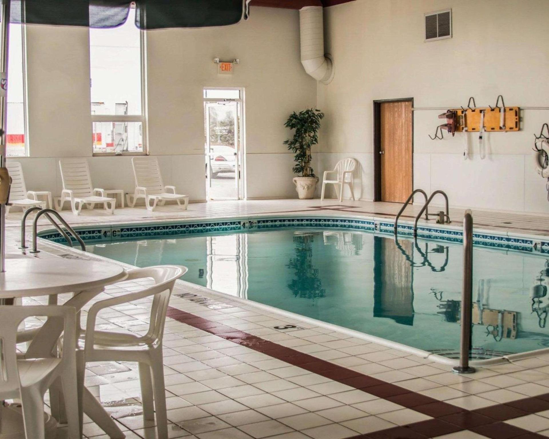 Comfort Inn Birch Run - Frankenmuth photo 27