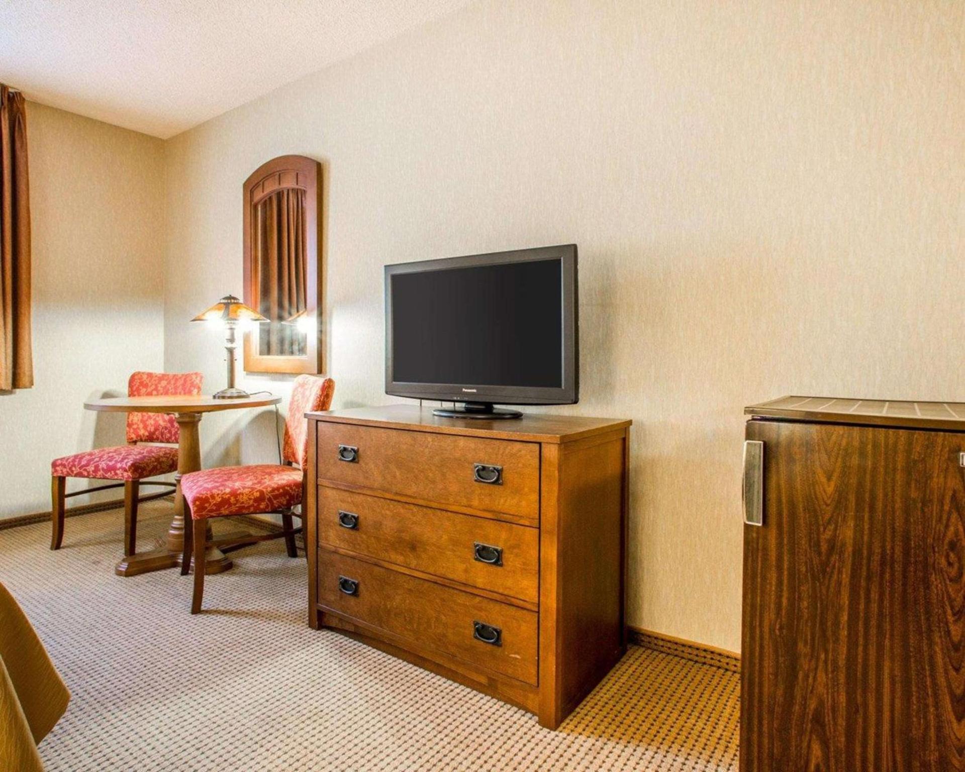 Quality Inn Ironwood photo 24