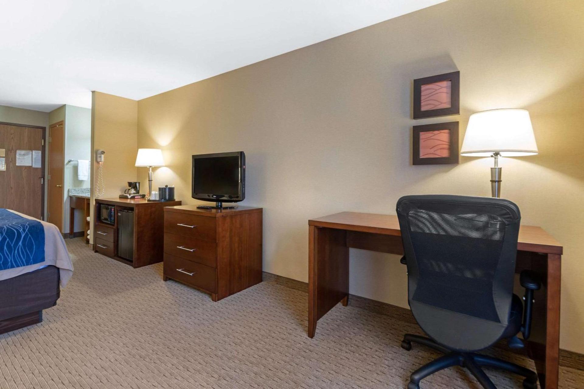 Comfort Inn Iron Mountain North photo 12