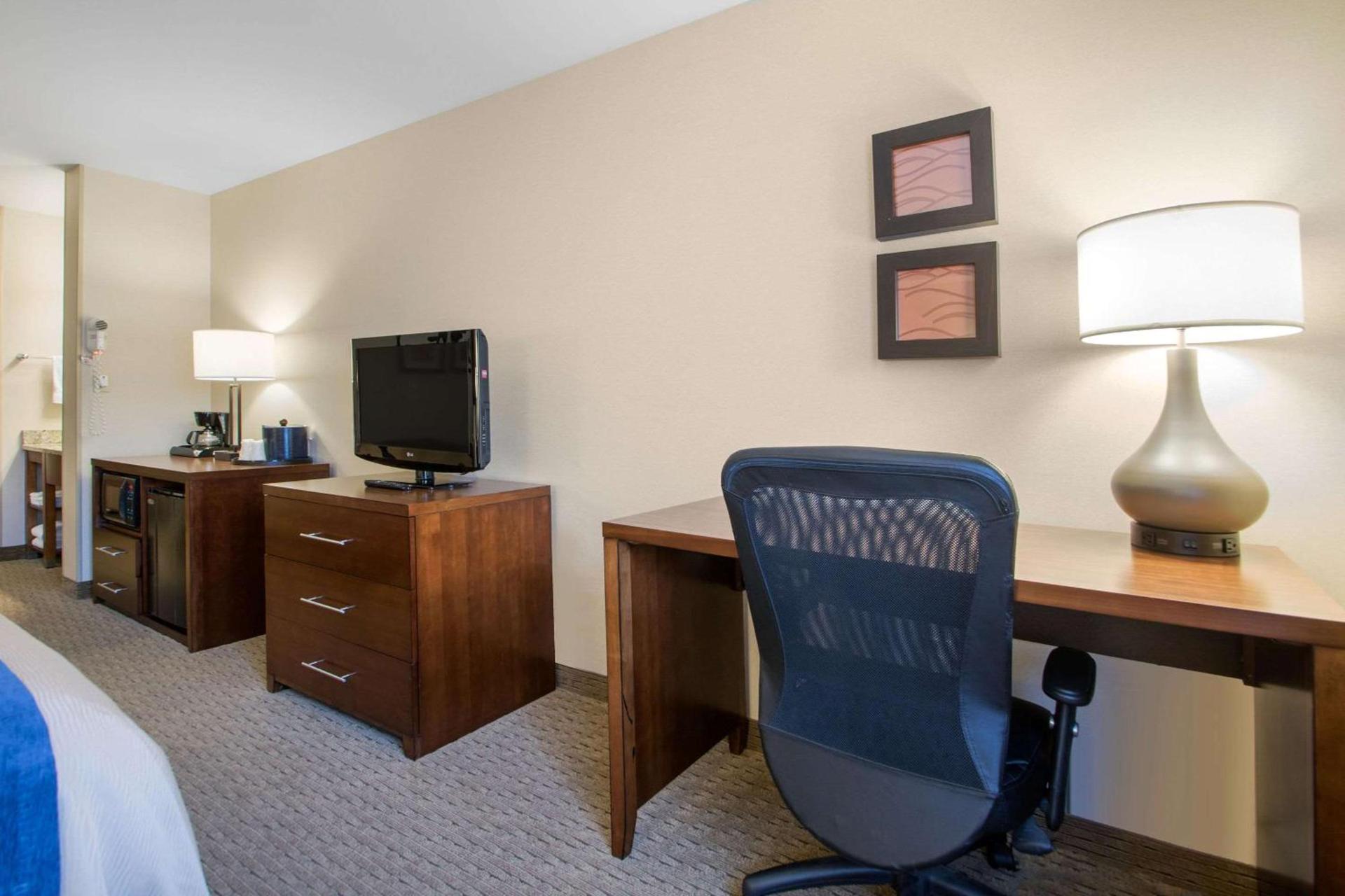 Comfort Inn Iron Mountain North photo 14
