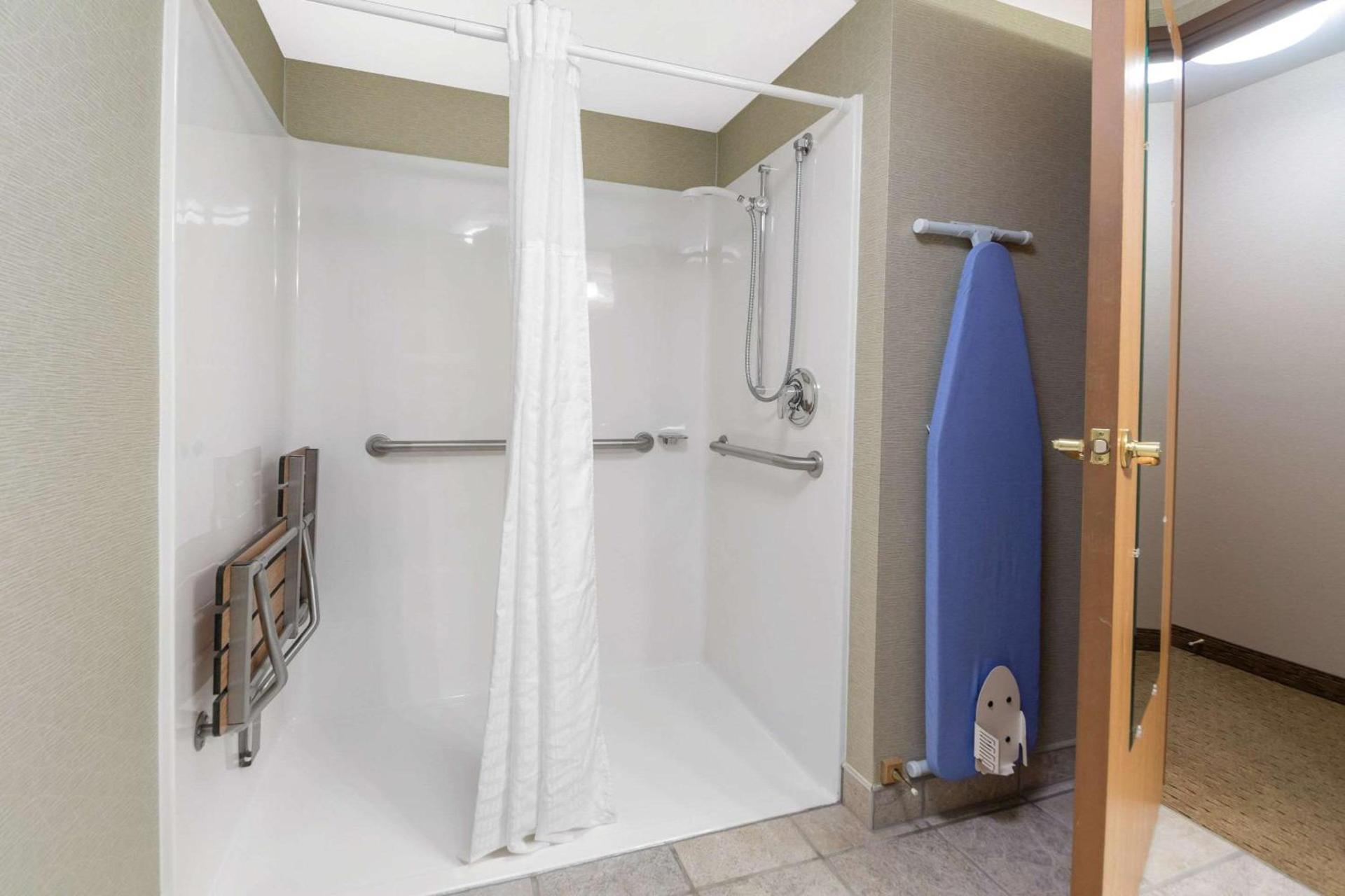 Comfort Inn Iron Mountain North photo 22