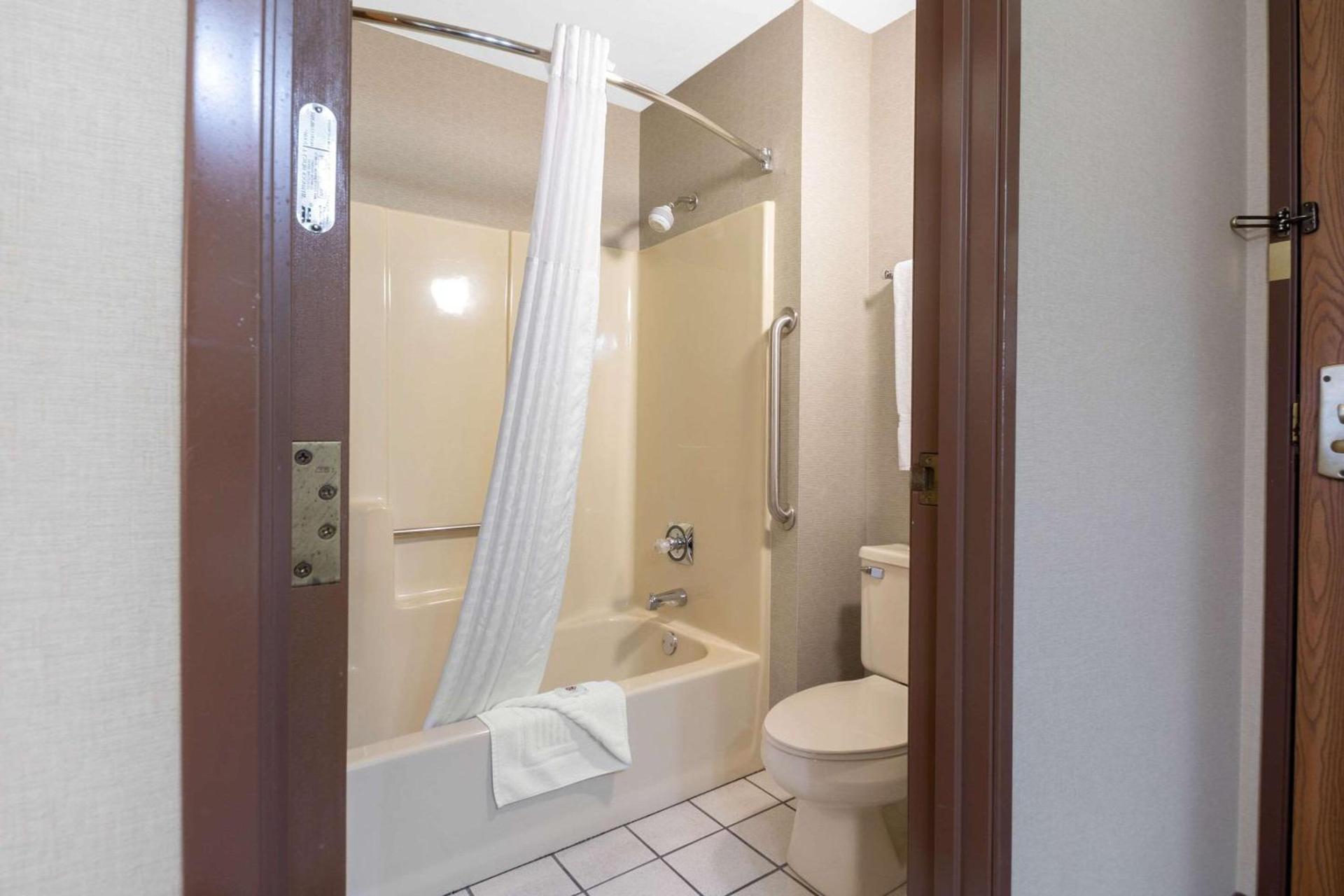 Comfort Inn Iron Mountain North photo 20