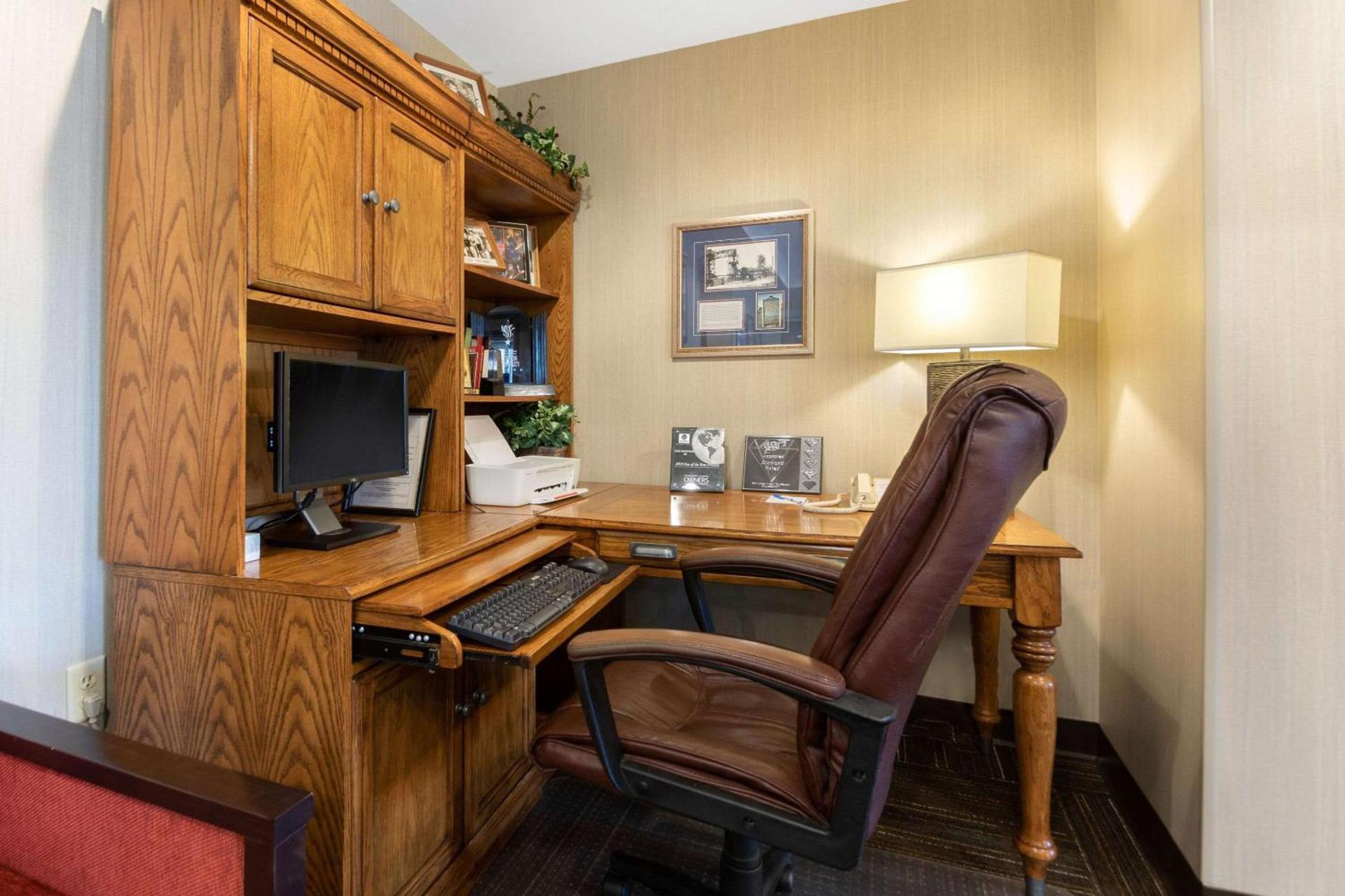 Comfort Inn Iron Mountain North photo 31