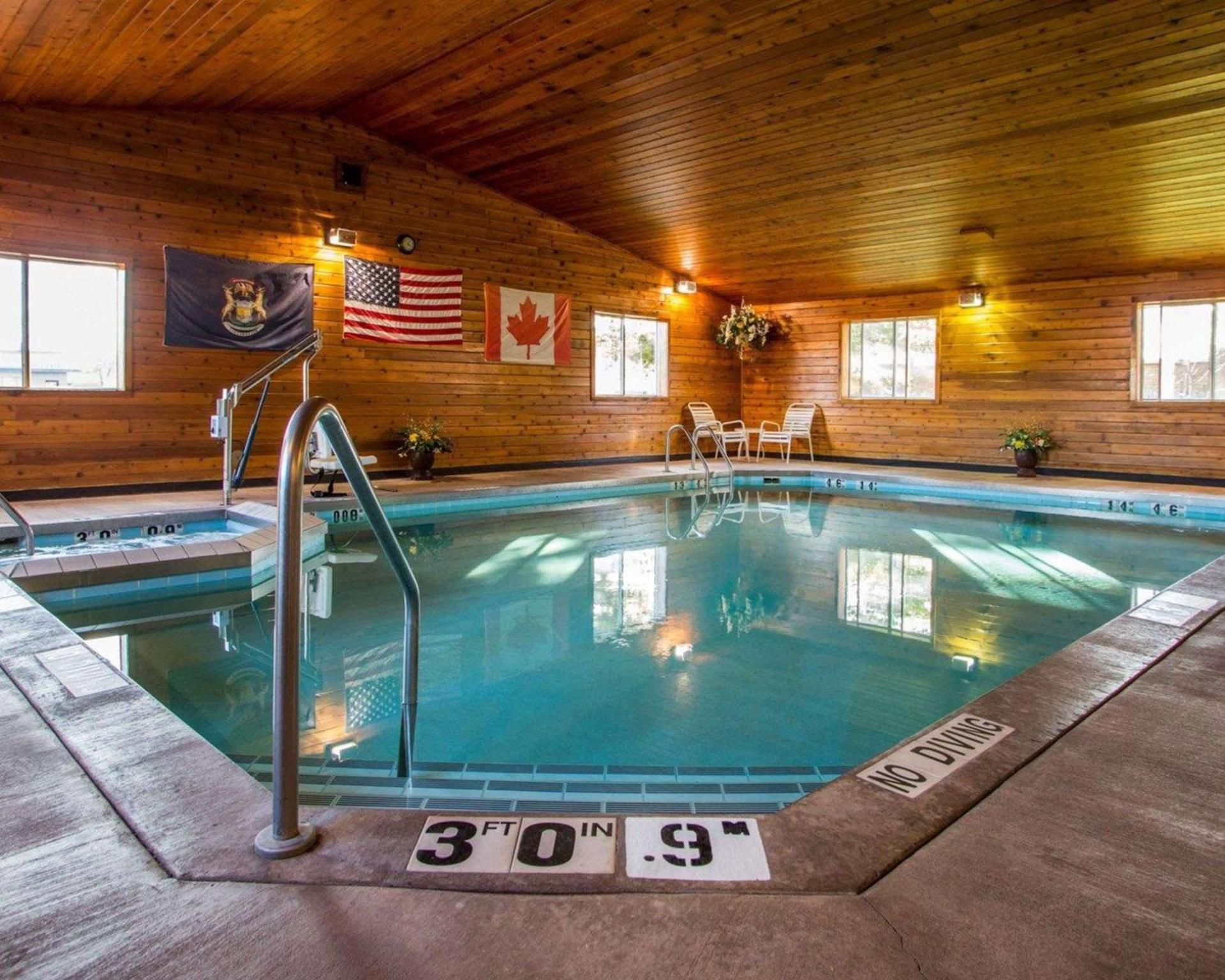 Quality Inn Ironwood photo 10