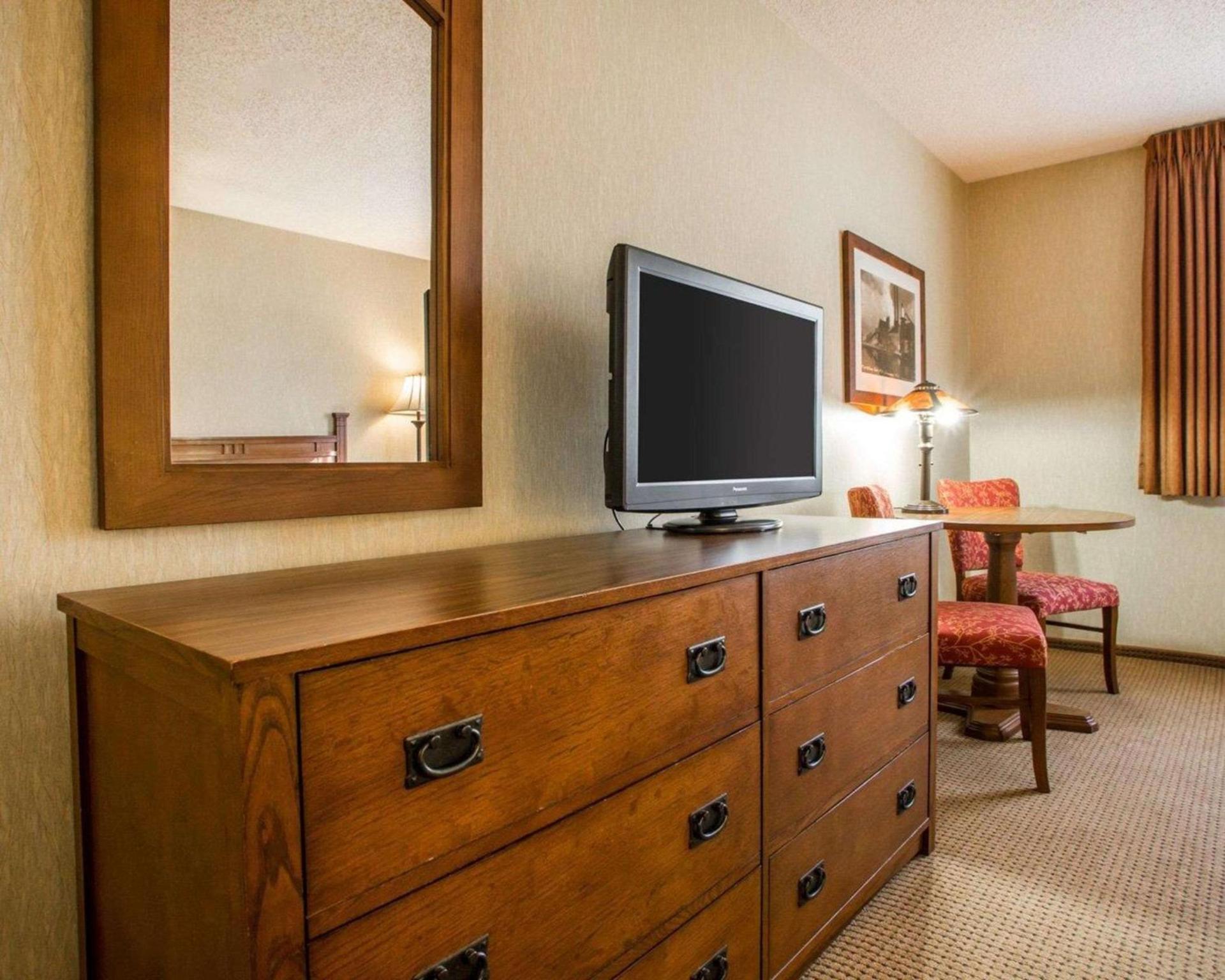 Quality Inn Ironwood photo 8