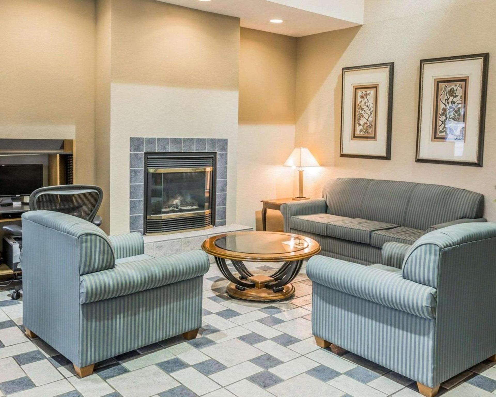 Quality Inn Kalamazoo near Wings Stadium photo 7