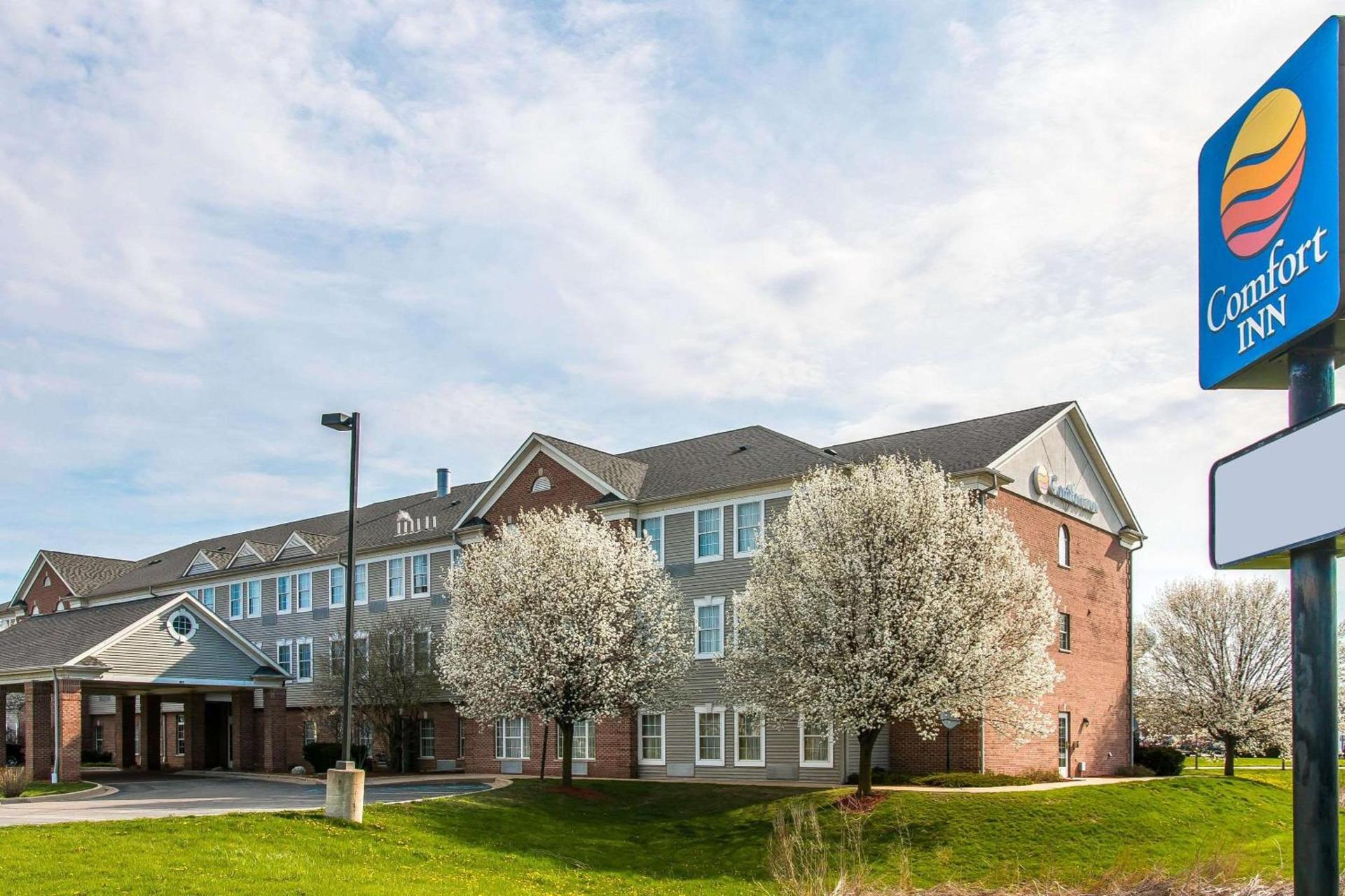 Hampton Inn Chelsea, Mi photo 1