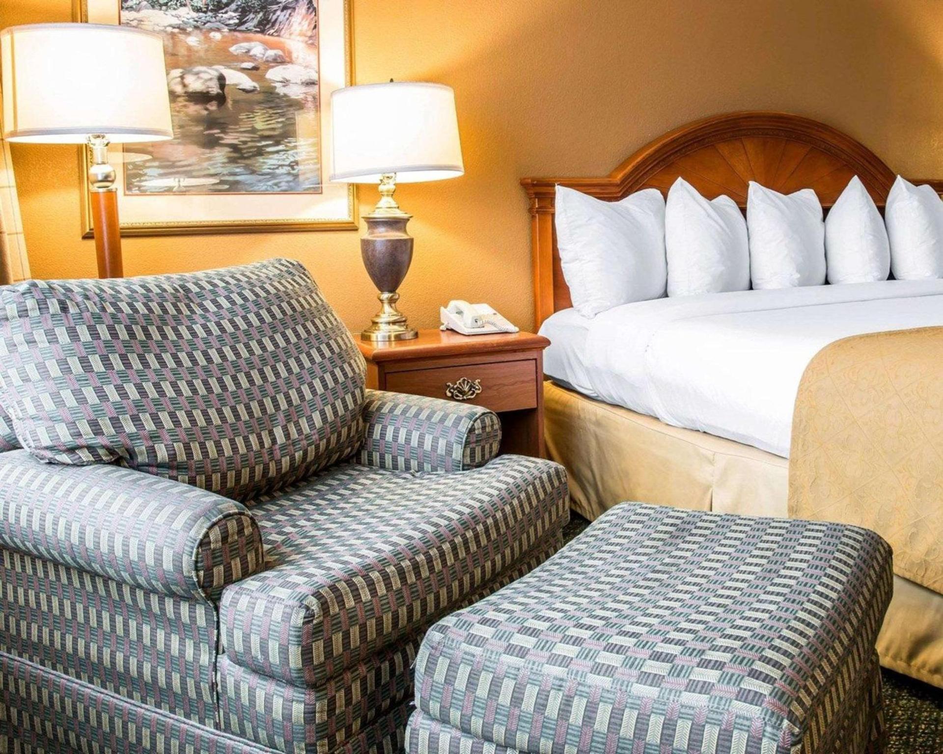 Quality Inn Southfield - Detroit photo 13