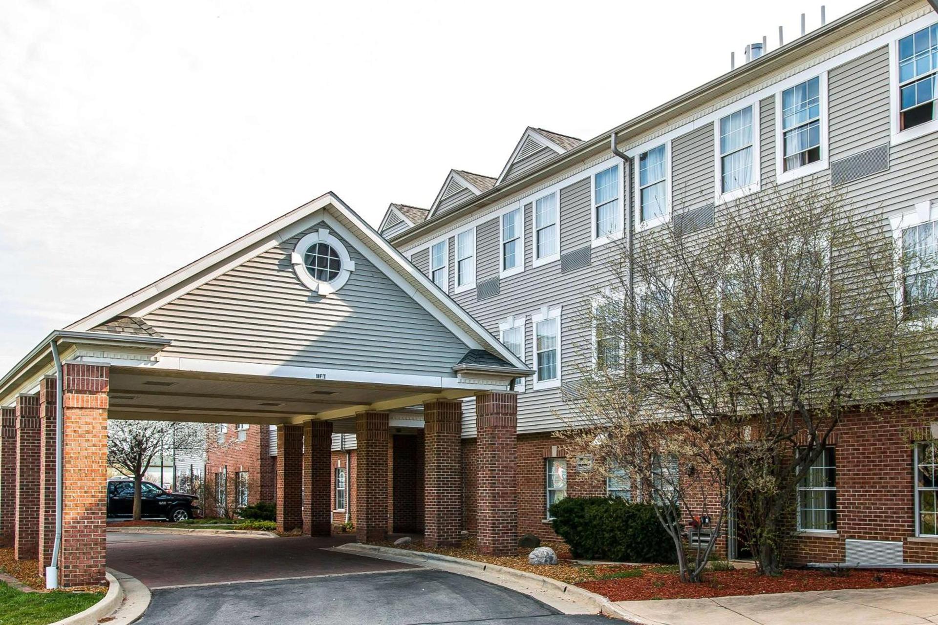 Hampton Inn Chelsea, Mi photo 17