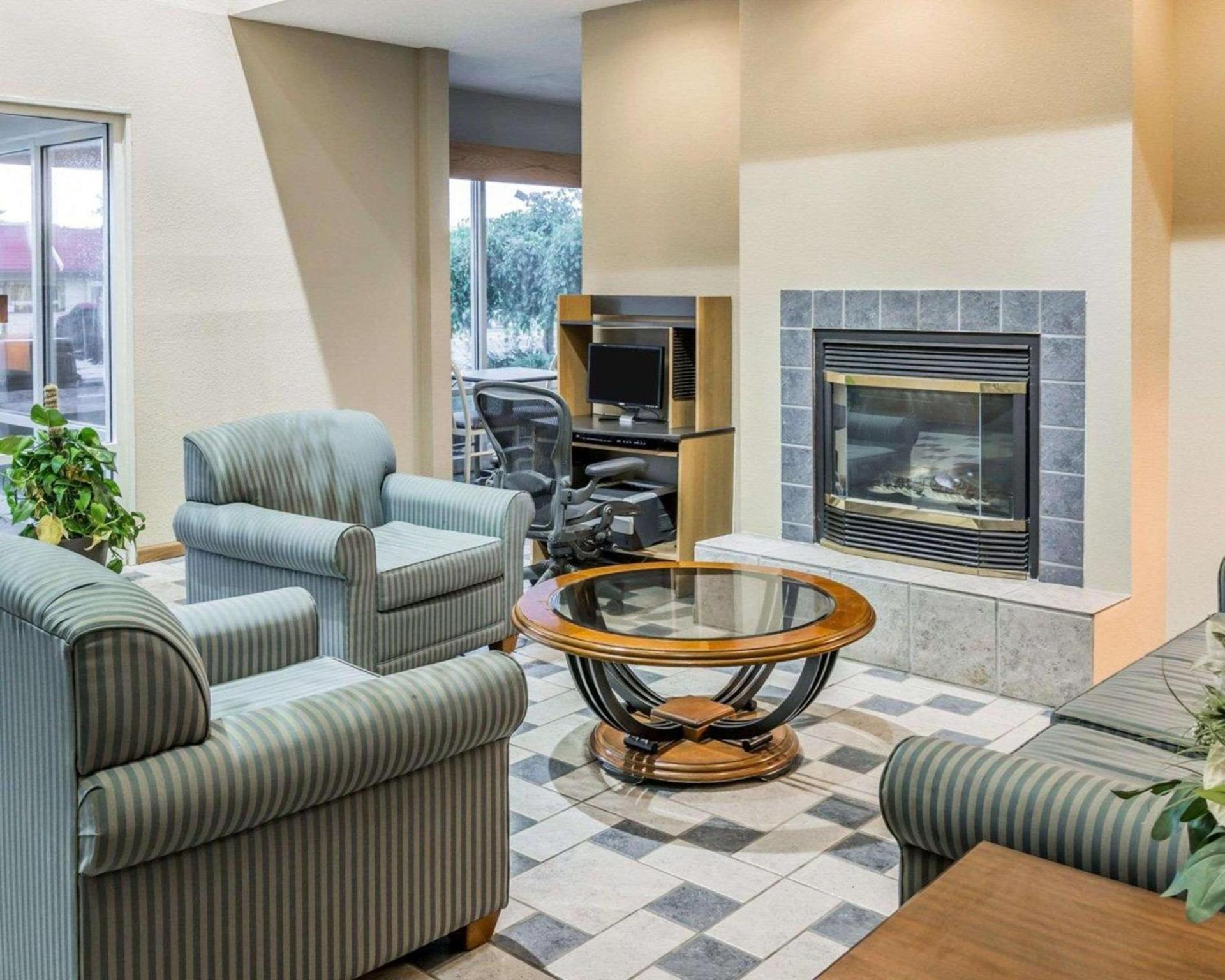 Quality Inn Kalamazoo near Wings Stadium photo 3
