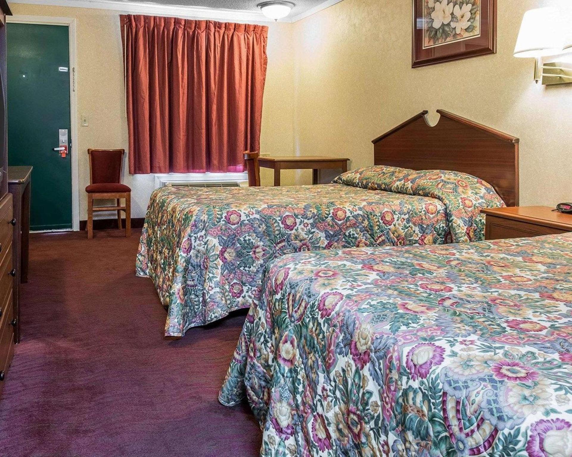 Rodeway Inn Madison Heights - Detroit photo 15