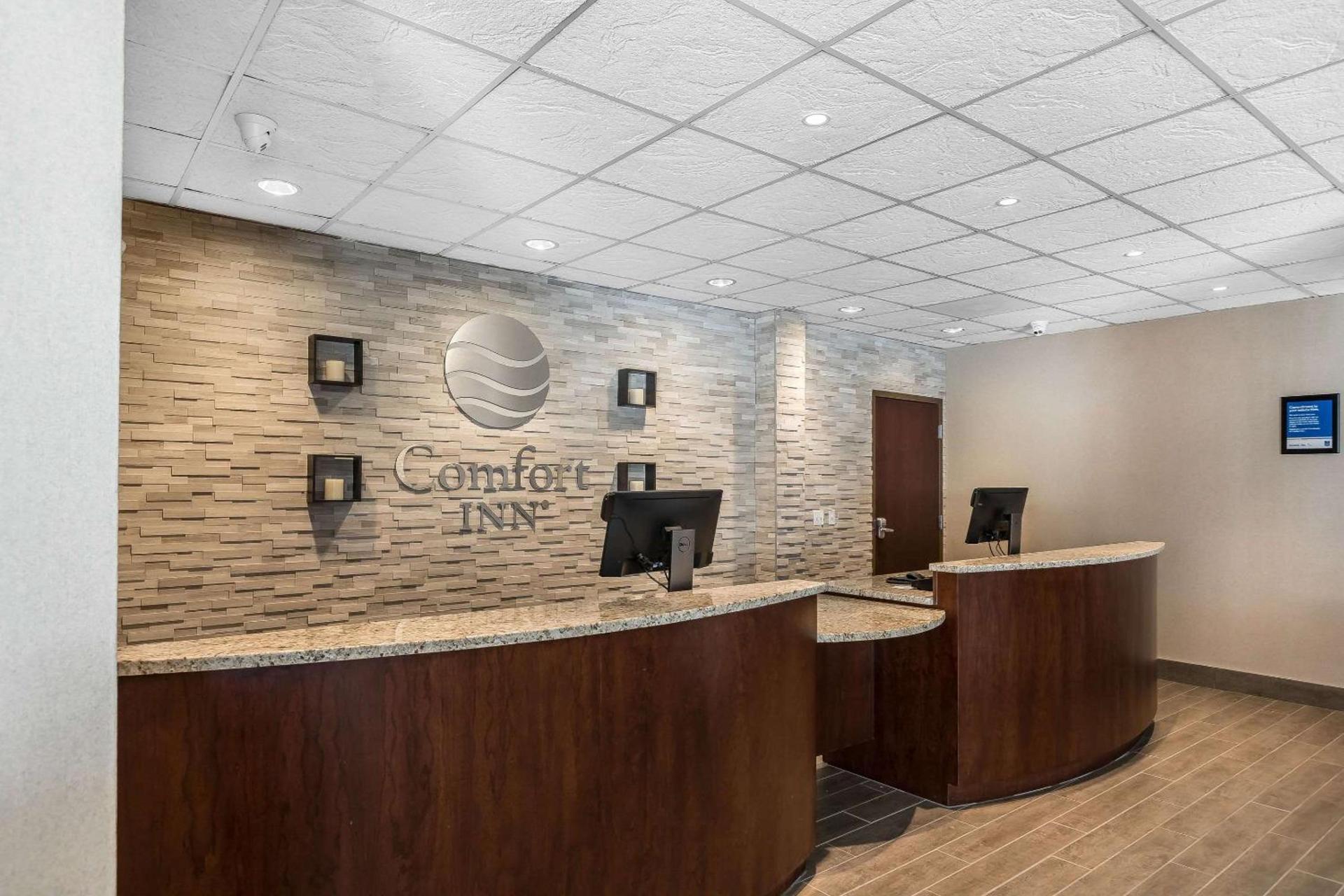 Comfort Inn Bay City - Riverfront photo 23