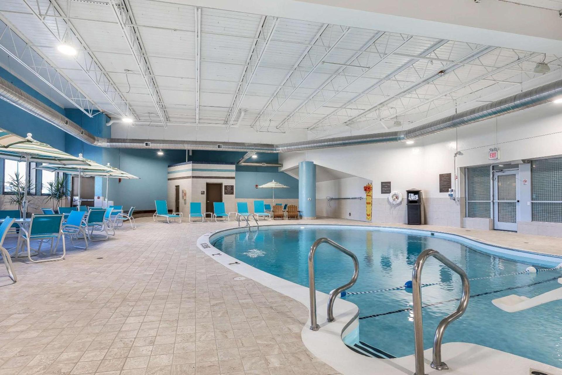 Comfort Inn Bay City - Riverfront photo 2