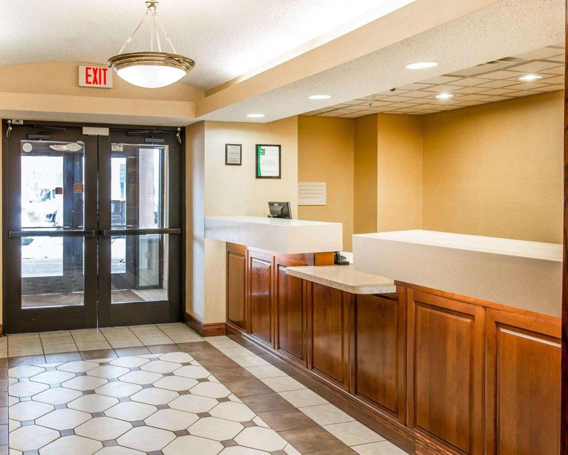 Quality Inn & Suites Niles photo 4