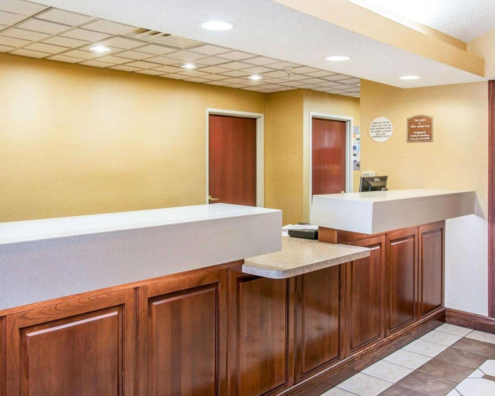 Quality Inn & Suites Niles photo 6
