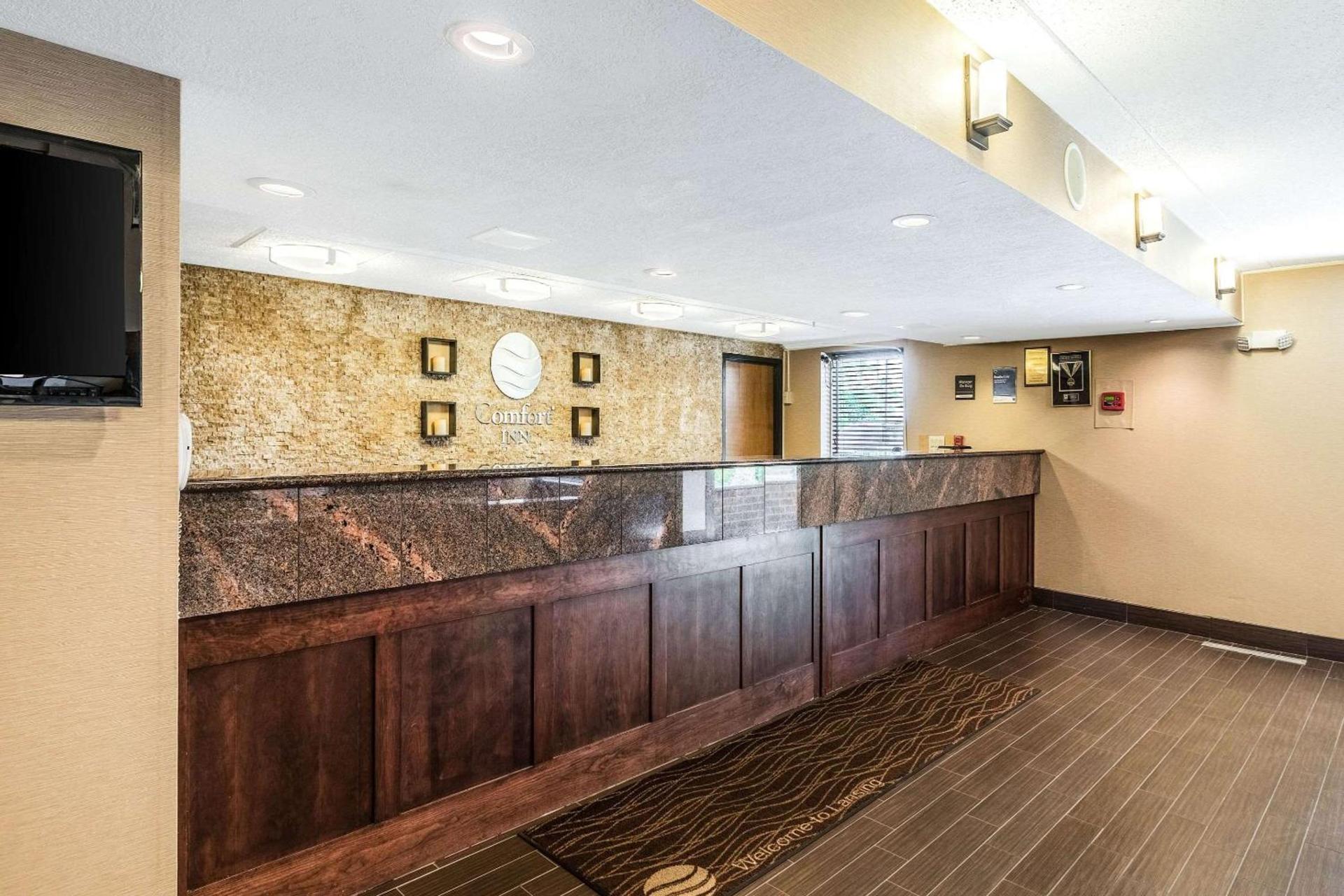 Comfort Inn Lansing West photo 4