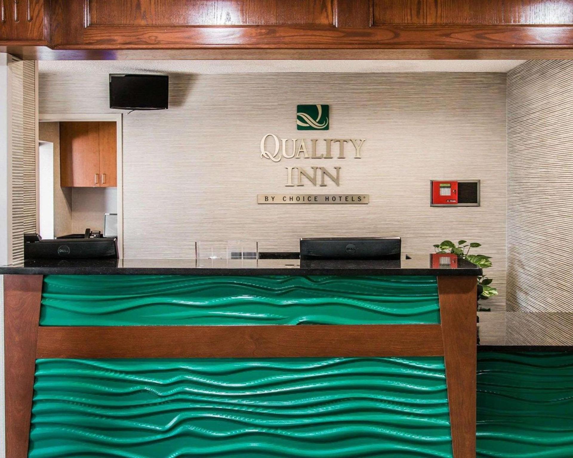 Quality Inn & Suites Warren - Detroit photo 27
