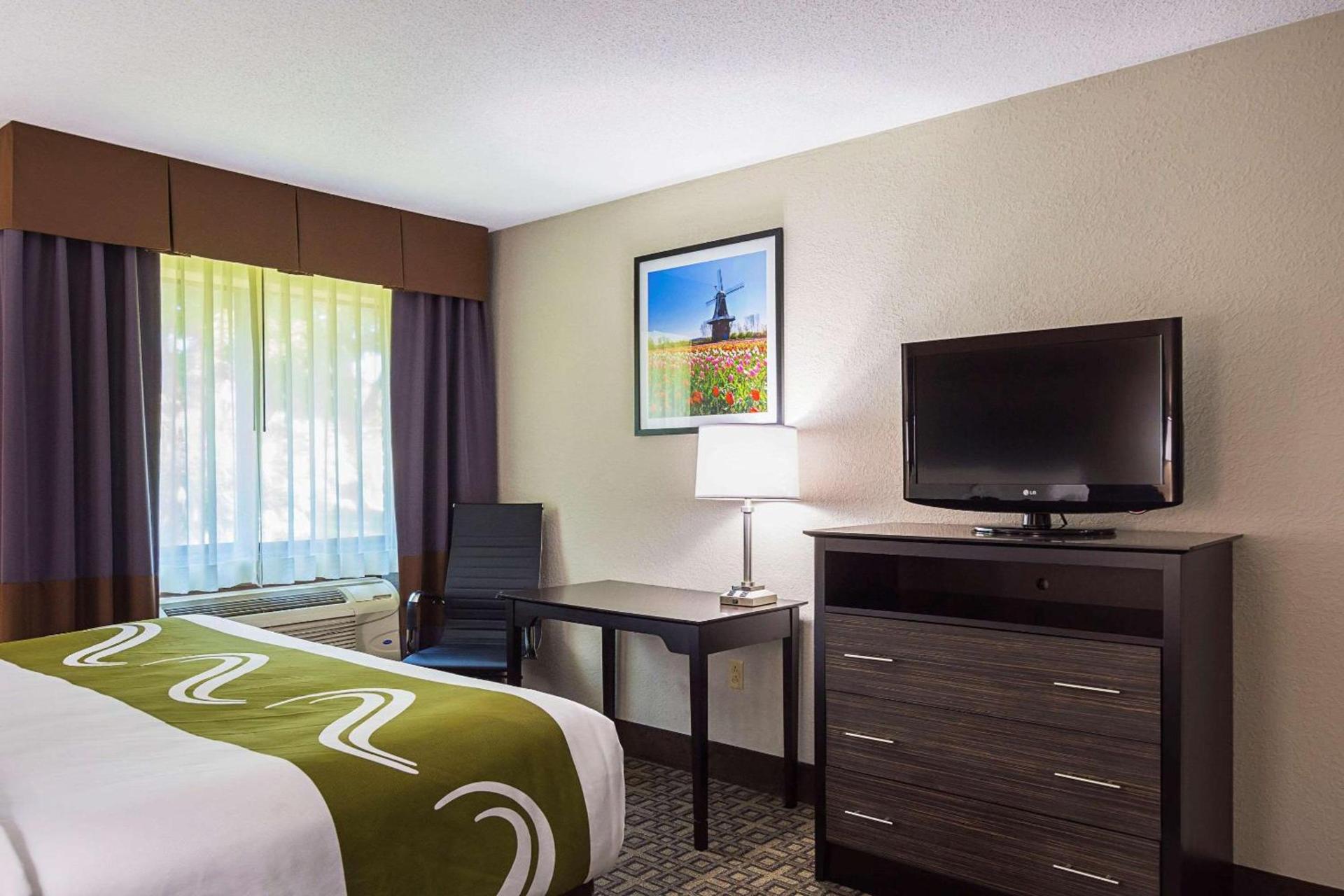 AmericInn by Wyndham Holland MI photo 20