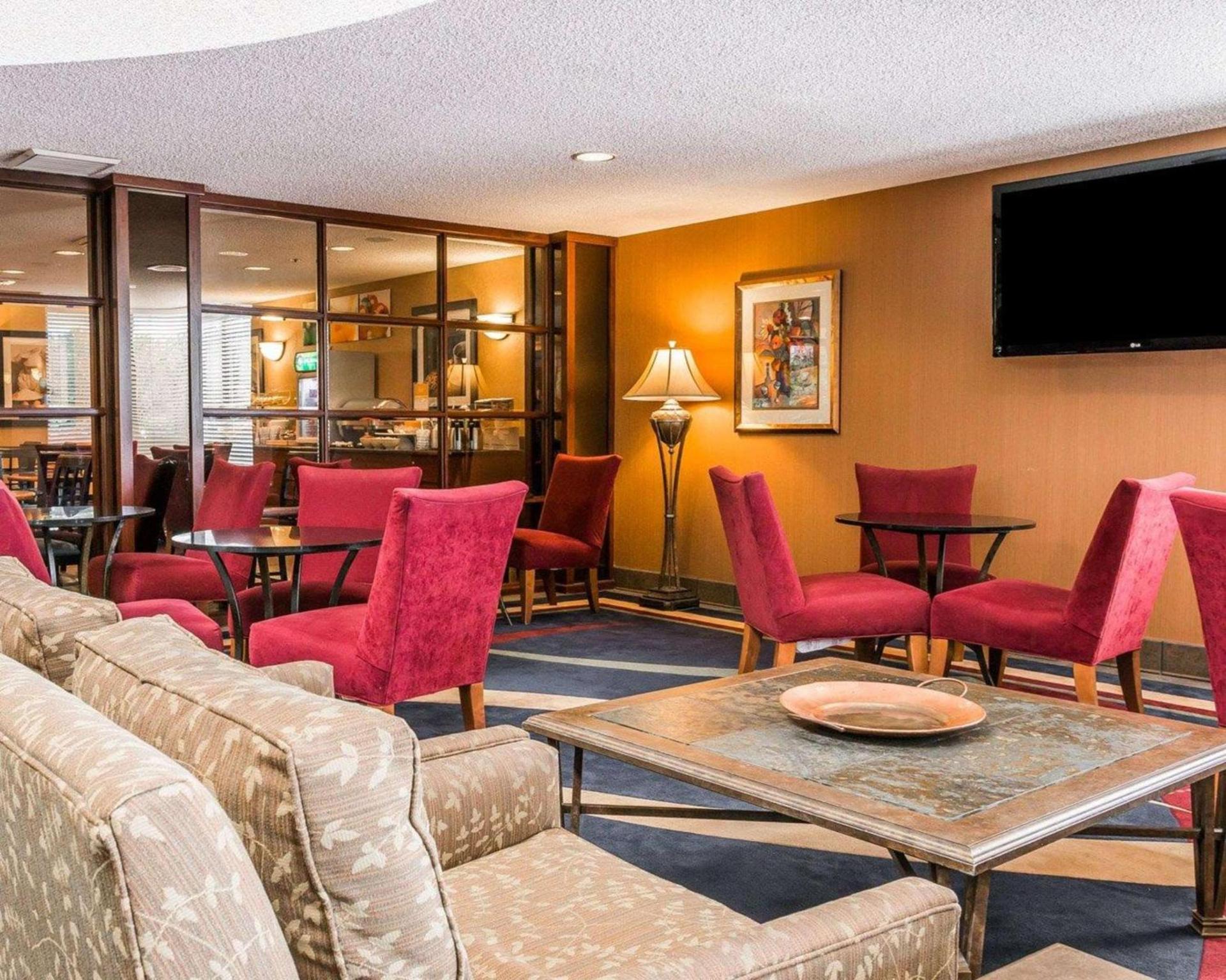 Quality Inn Auburn Hills - Detroit North photo 31