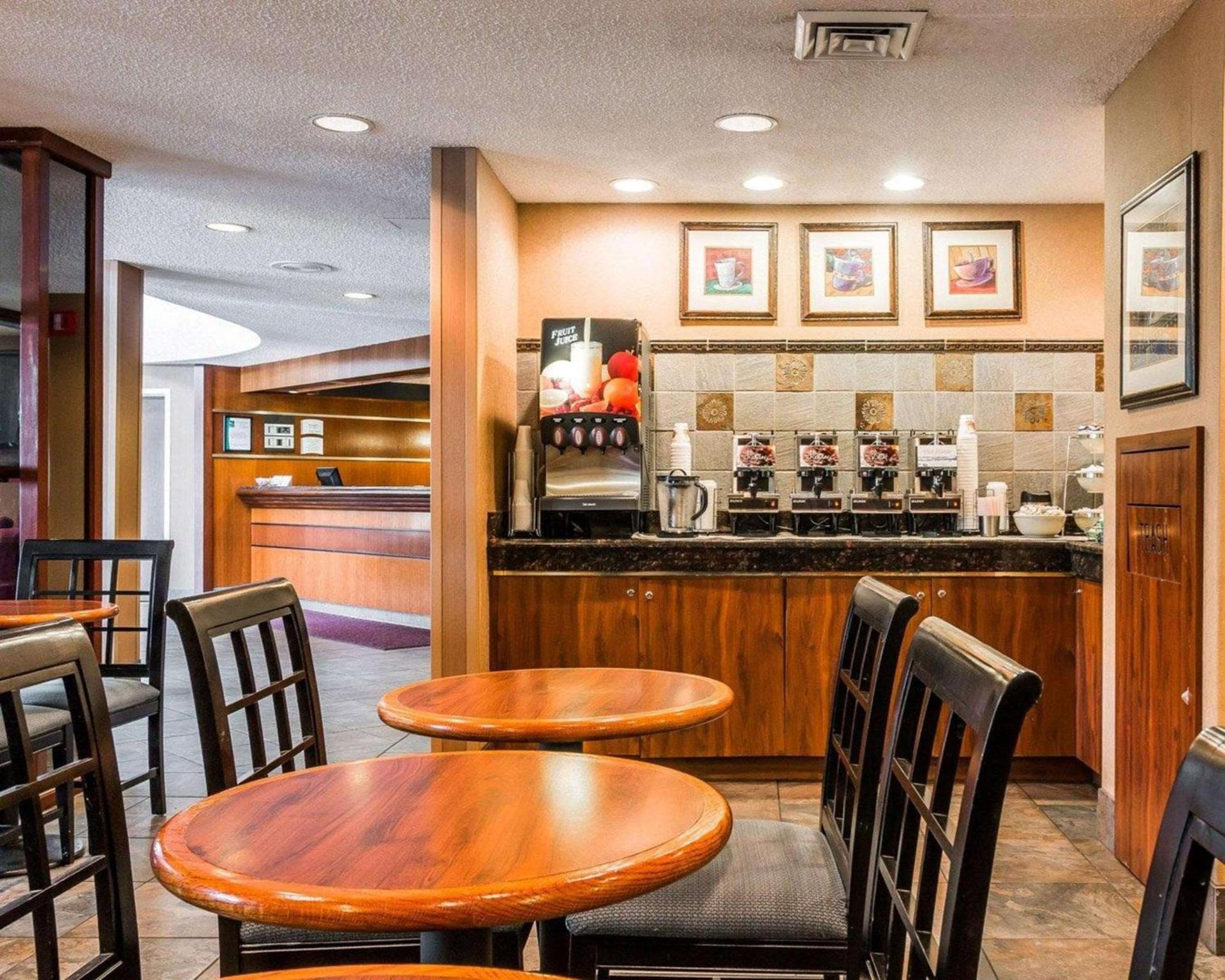 Quality Inn Auburn Hills - Detroit North photo 28
