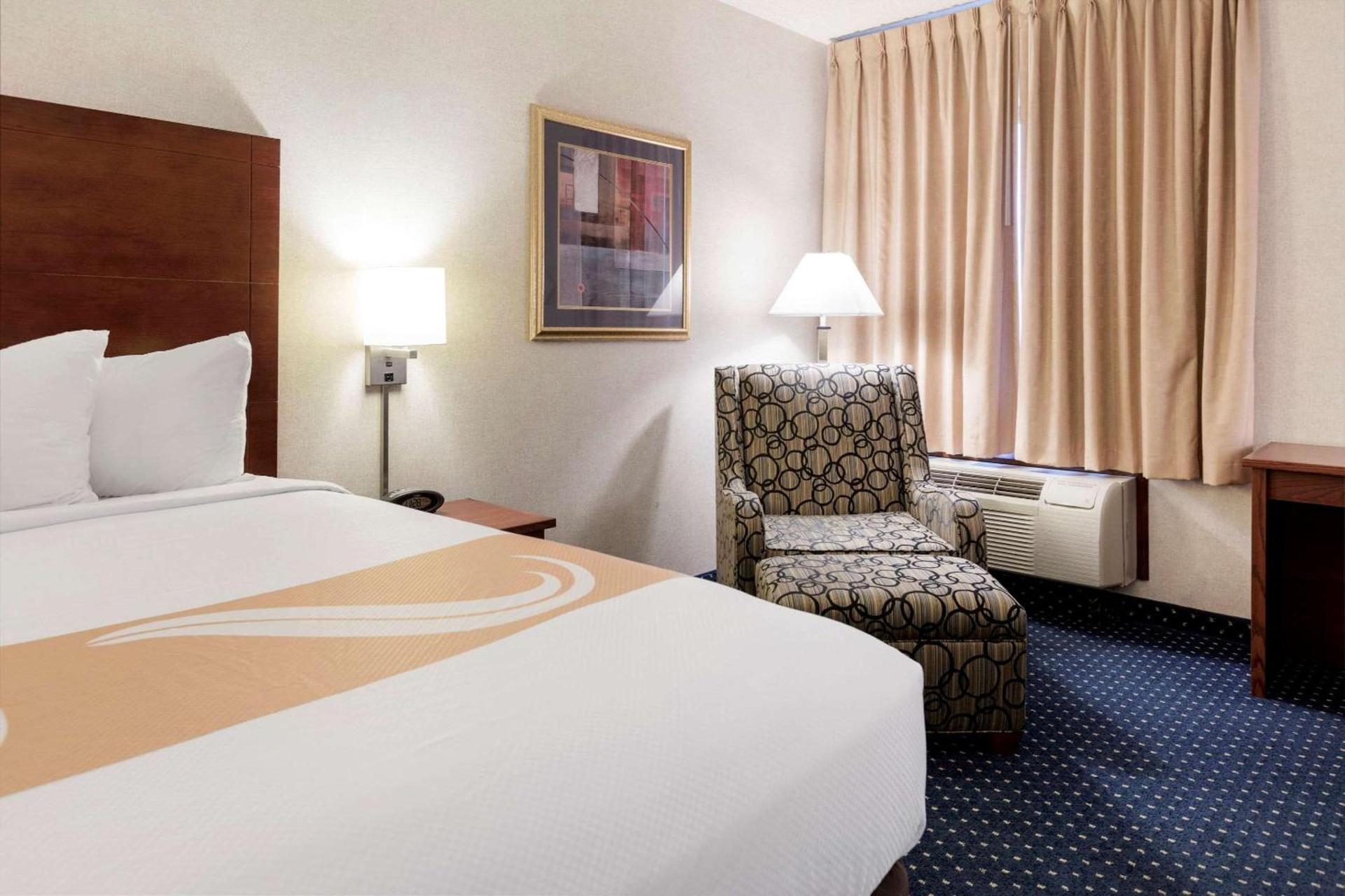 Quality Inn Auburn Hills - Detroit North photo 26