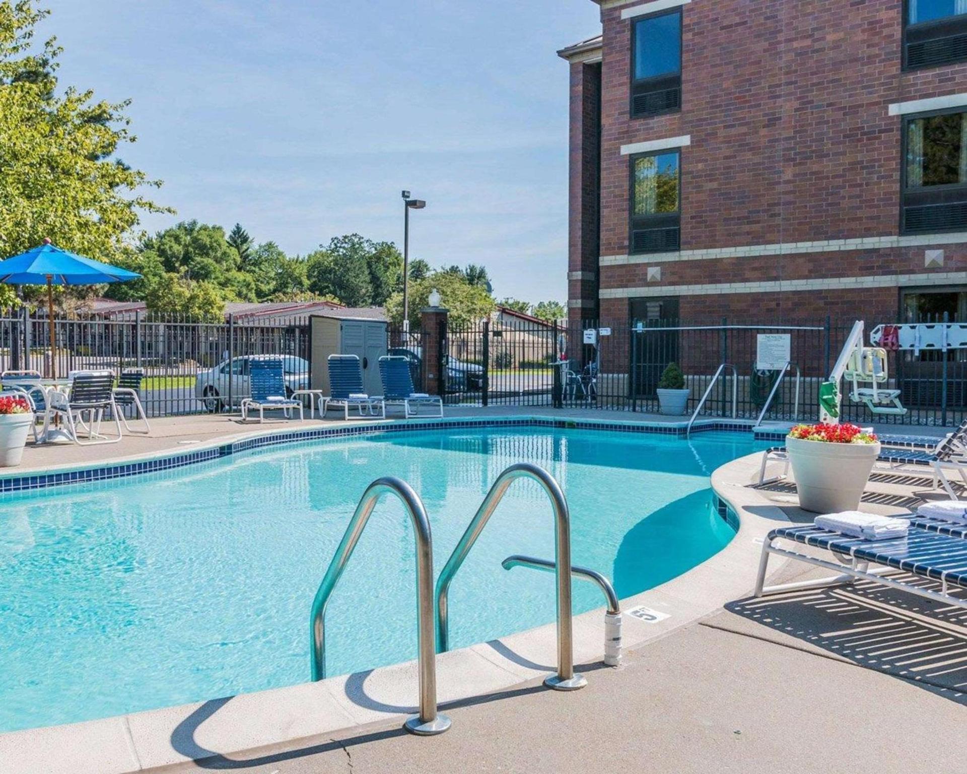 Quality Inn Auburn Hills - Detroit North photo 19