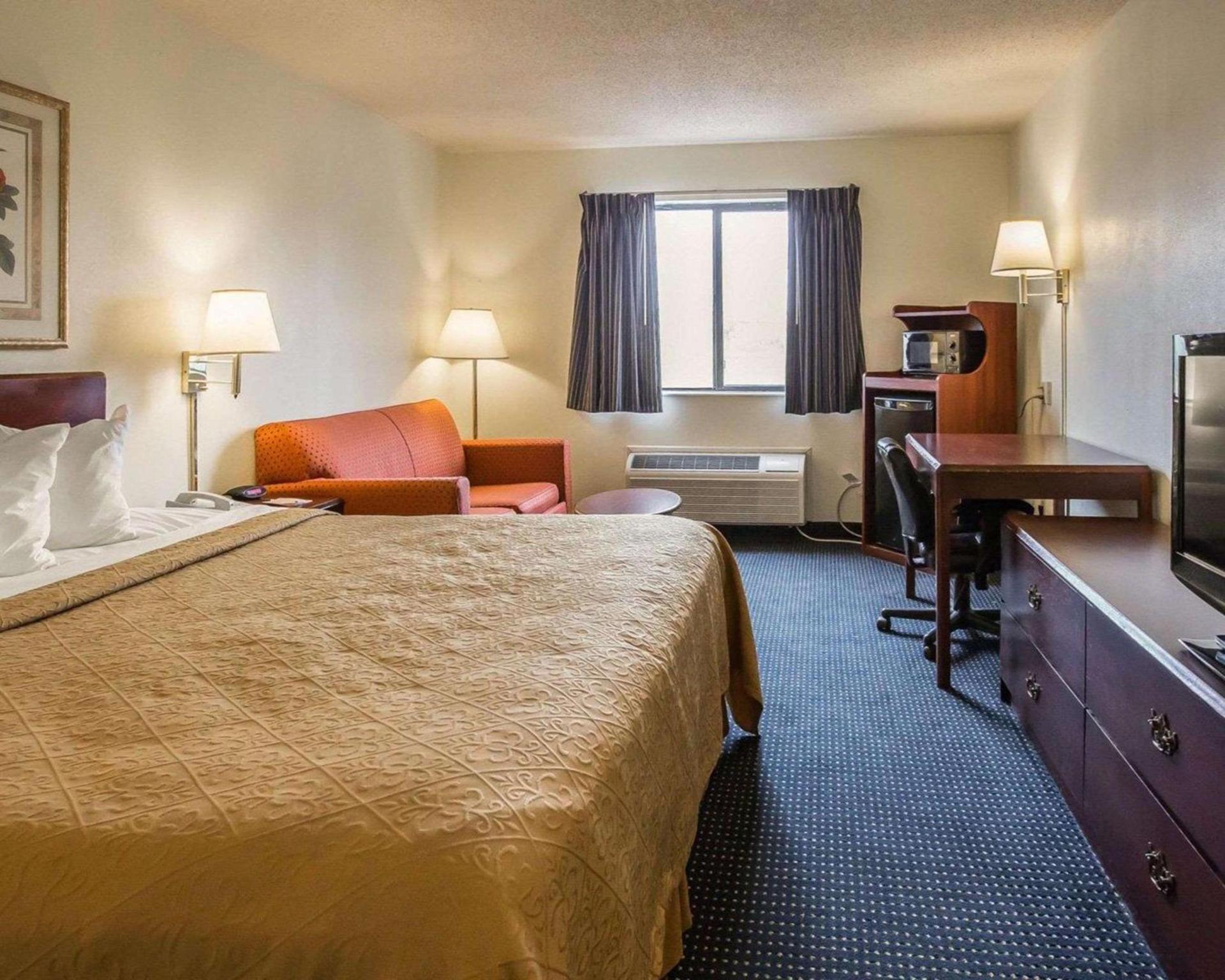 Quality Inn Dundee photo 11