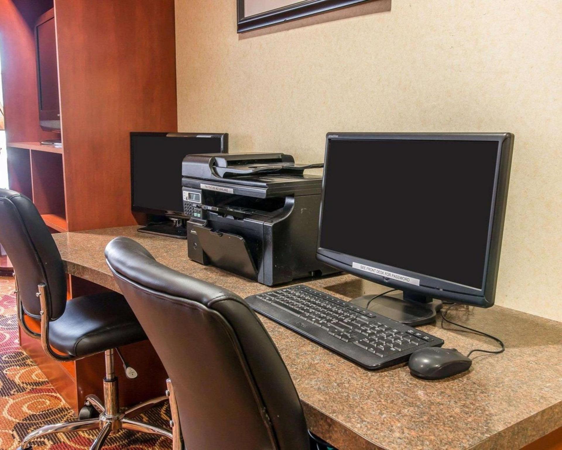 Quality Inn Near Interstate I94 photo 3