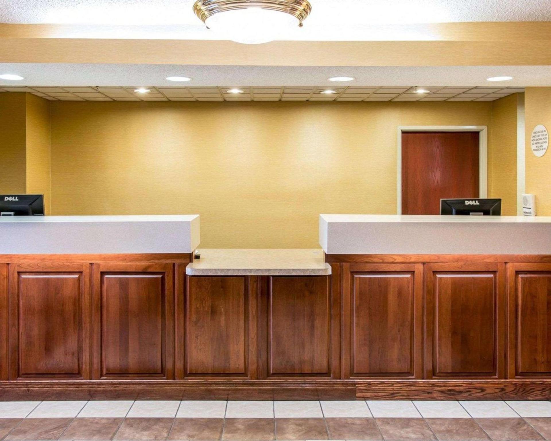 Quality Inn & Suites Niles photo 7