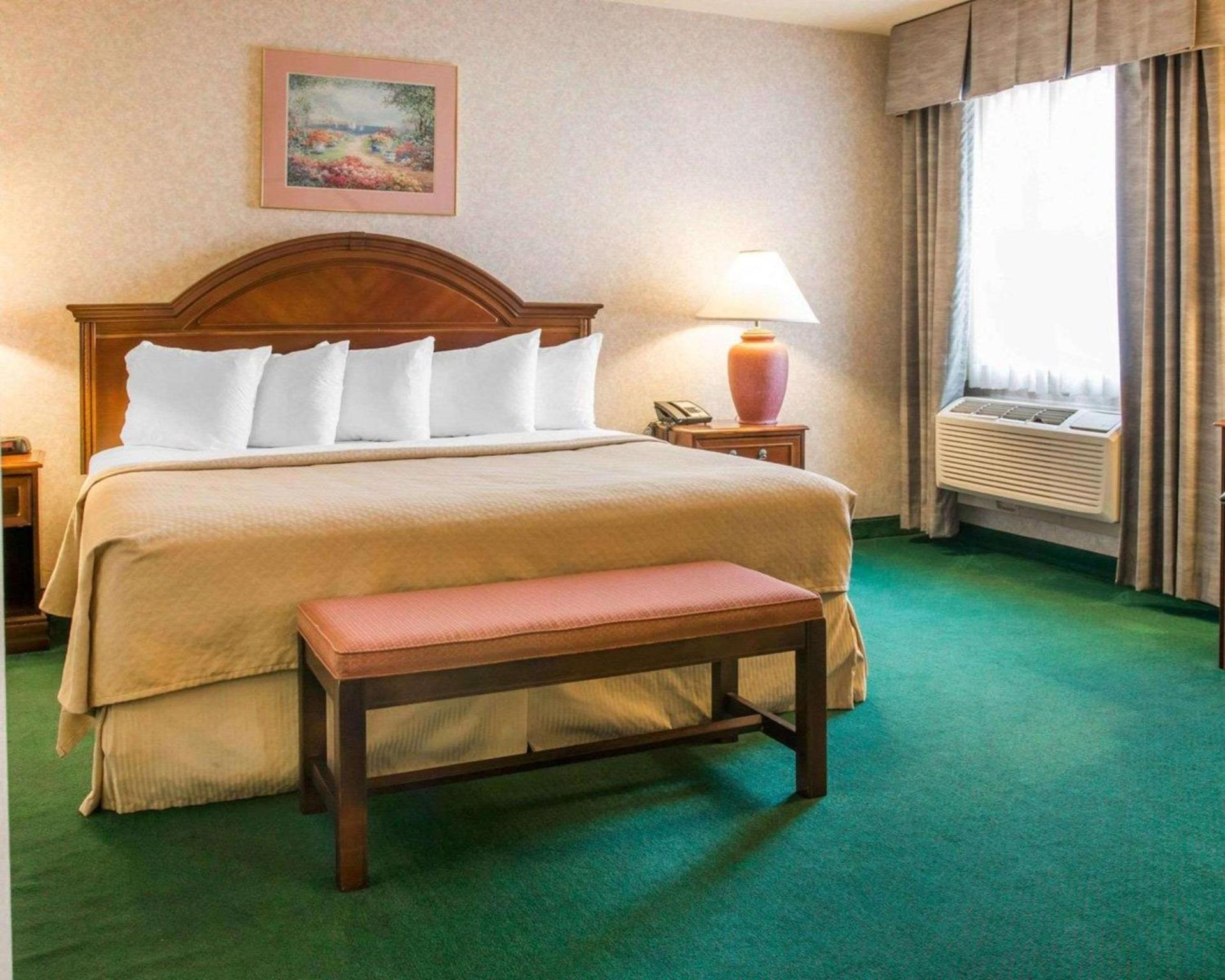 Quality Inn & Suites Next to the Casino photo 7