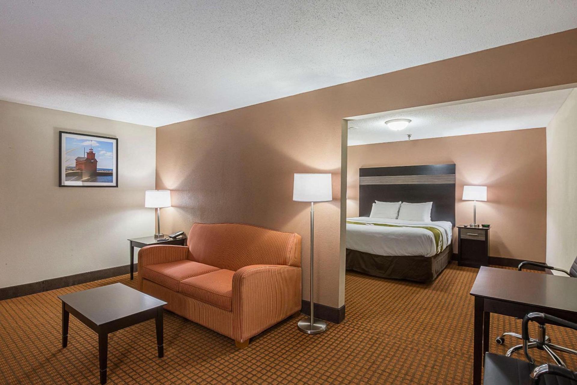 AmericInn by Wyndham Holland MI photo 12