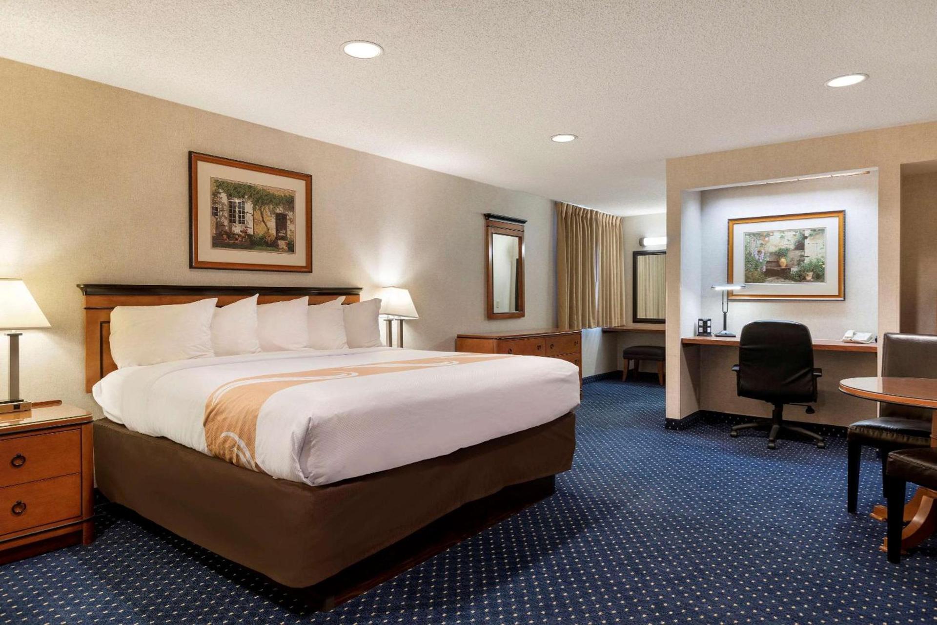 Quality Inn Auburn Hills - Detroit North photo 13